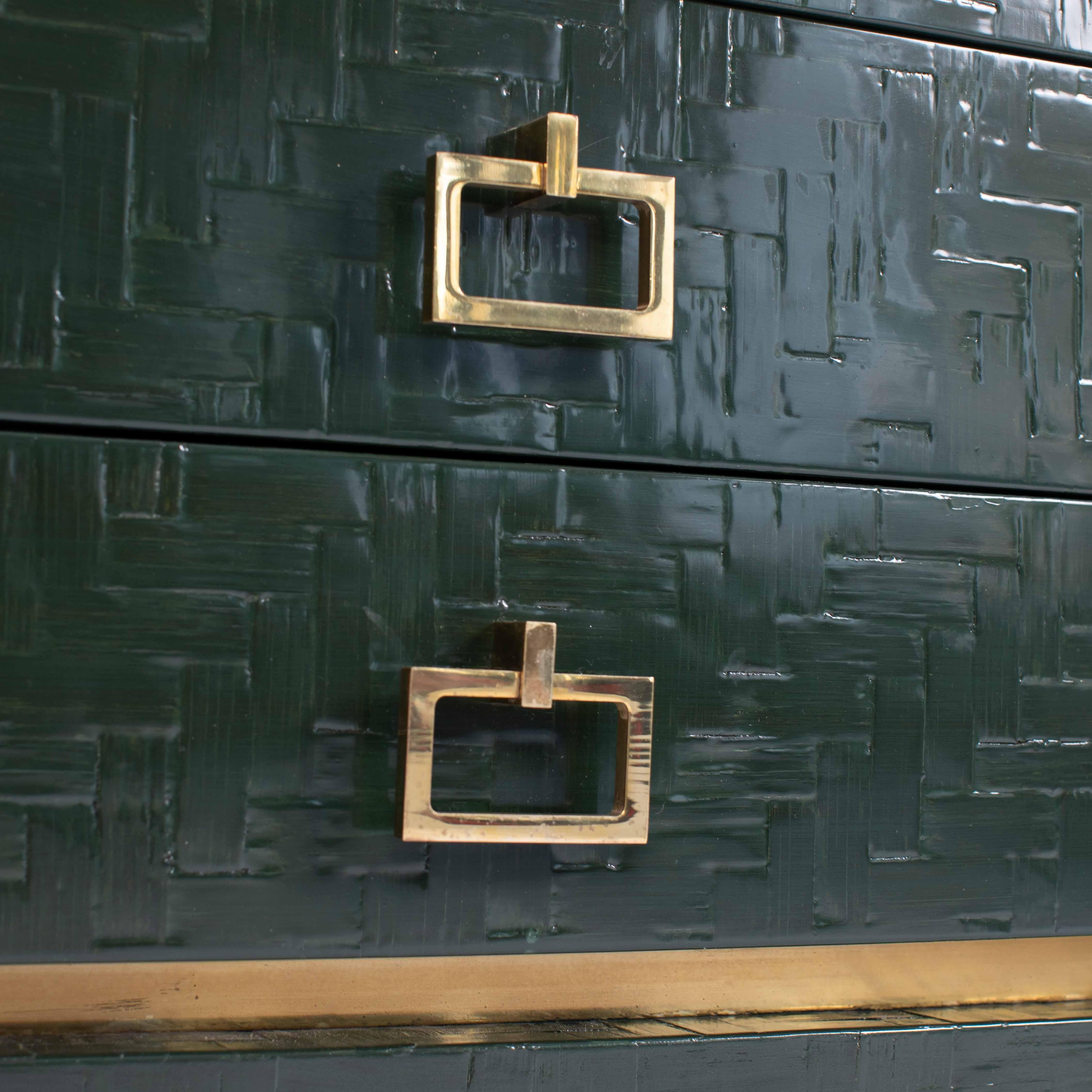 Coffre italien du milieu du siècle en Wood Wood Greene & Greene avec quincaillerie en laiton 1960s en vente 6