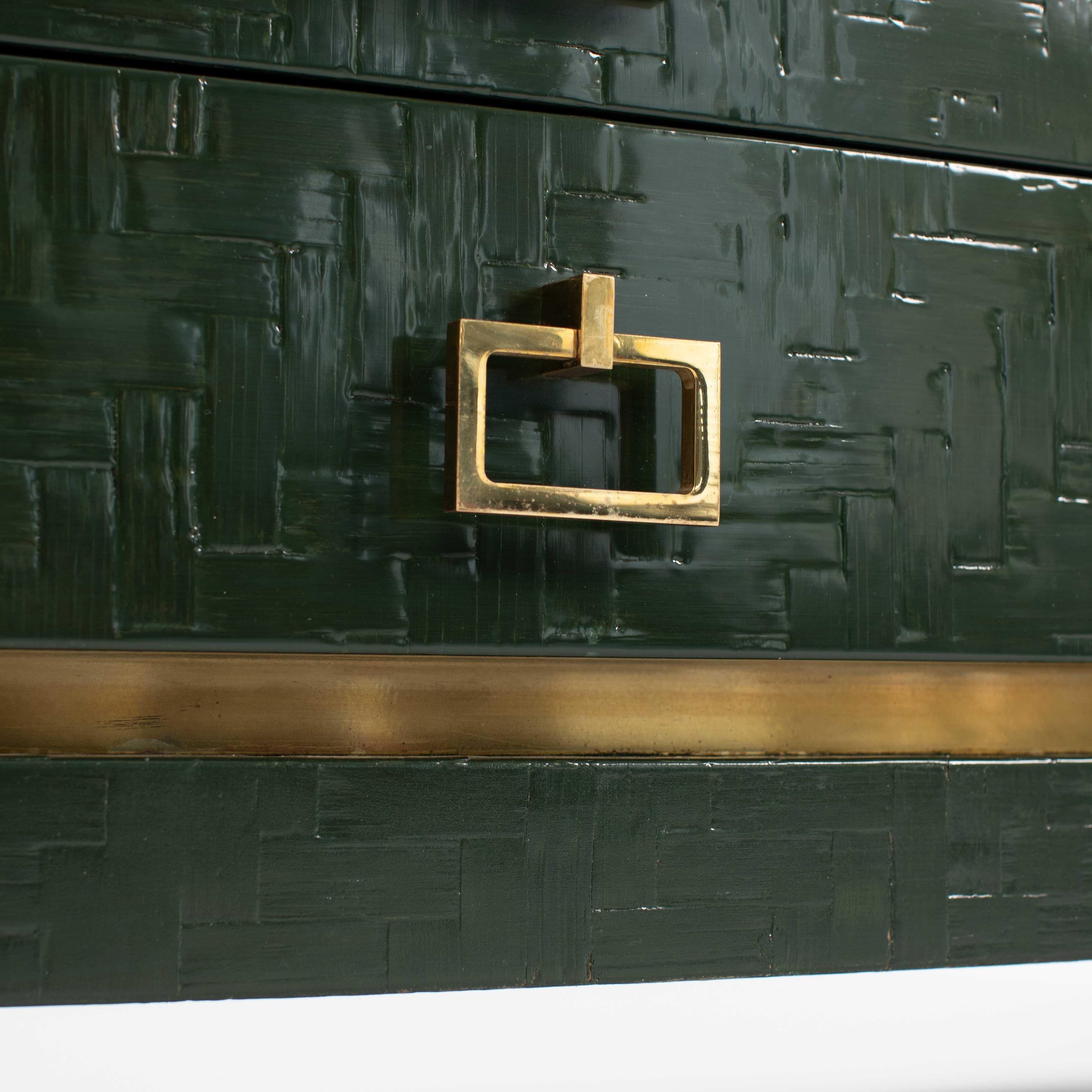 Coffre italien du milieu du siècle en Wood Wood Greene & Greene avec quincaillerie en laiton 1960s en vente 8