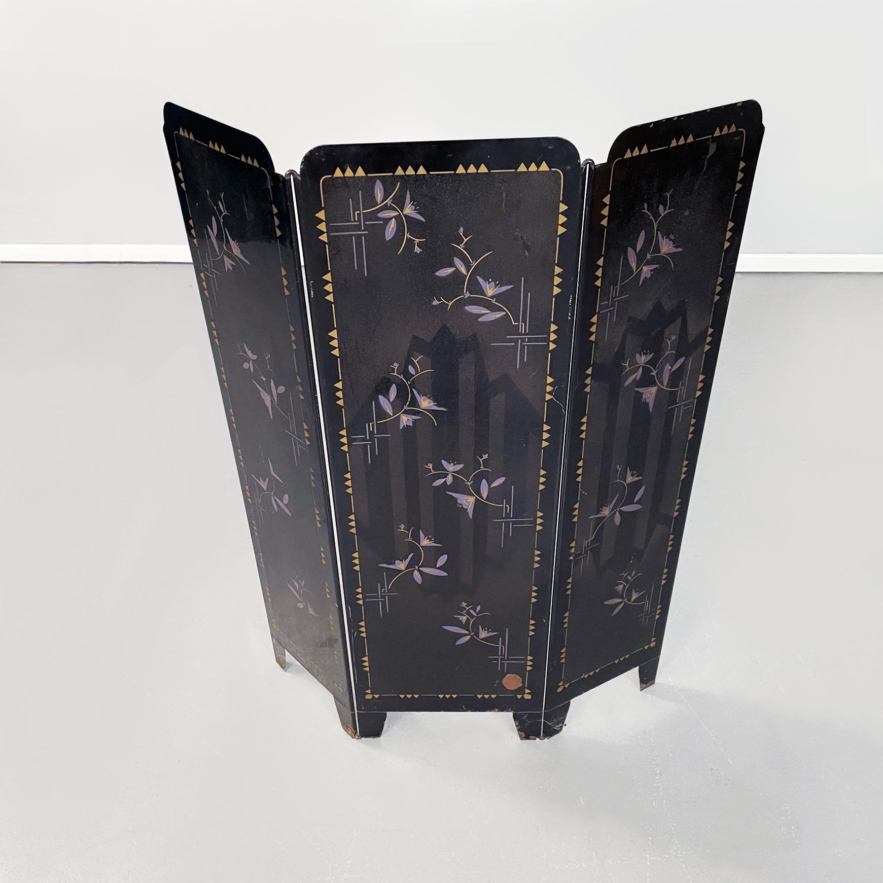 Italian Mid-Century Fire Screen in Black Metal with Floral Decoration, 1960s In Fair Condition In MIlano, IT