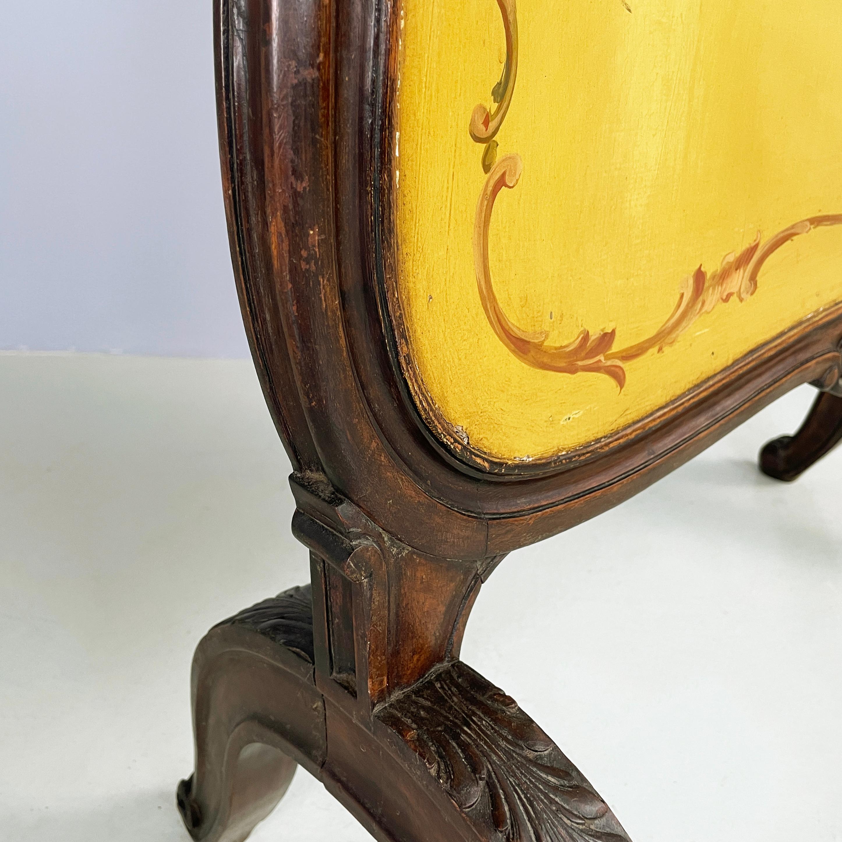 Italian mid-century Fire screen in crafted wood with floral decorations, 1940s For Sale 6