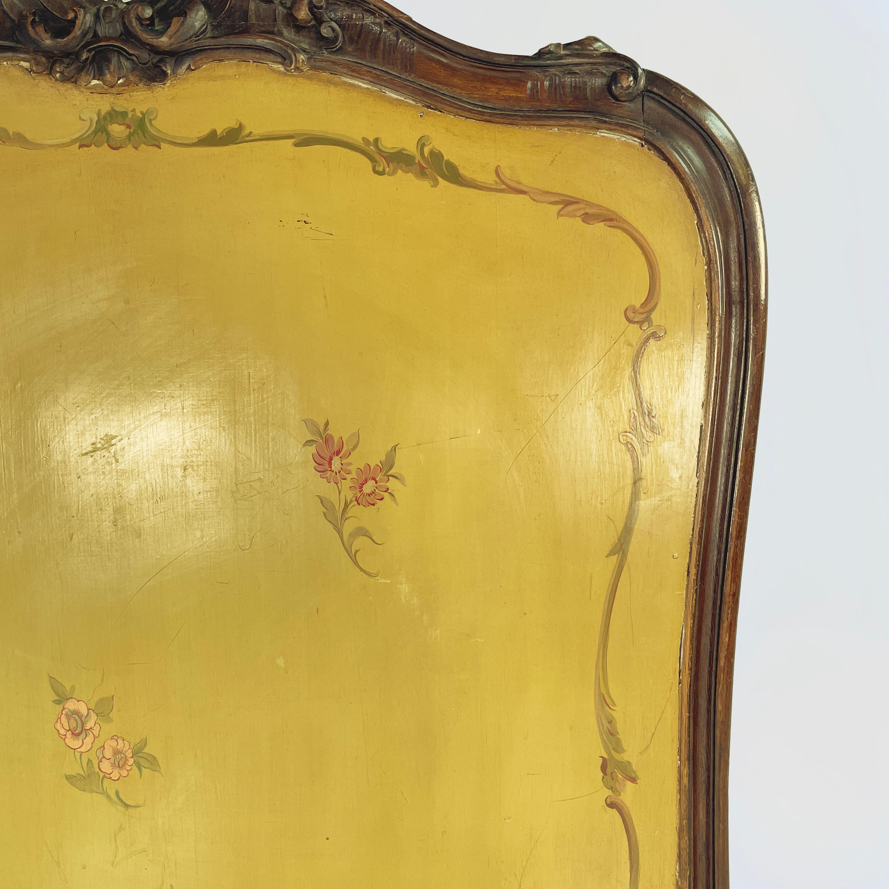 Mid-20th Century Italian mid-century Fire screen in crafted wood with floral decorations, 1940s For Sale