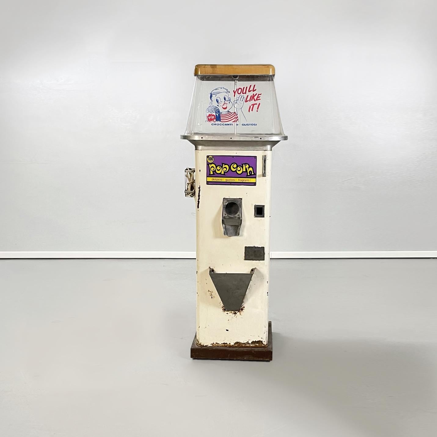 Italian mid-century floor electric white metal and plastic popcorn machine, 1960s
Floor standing electric popcorn machine with square base in cream white painted metal and upper structure for making popcorn in transparent painted plastic and metal.