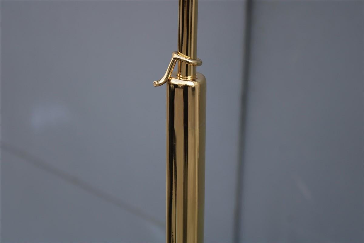 Italian Mid-century Floor lamp Brass parts extensible For Sale 7