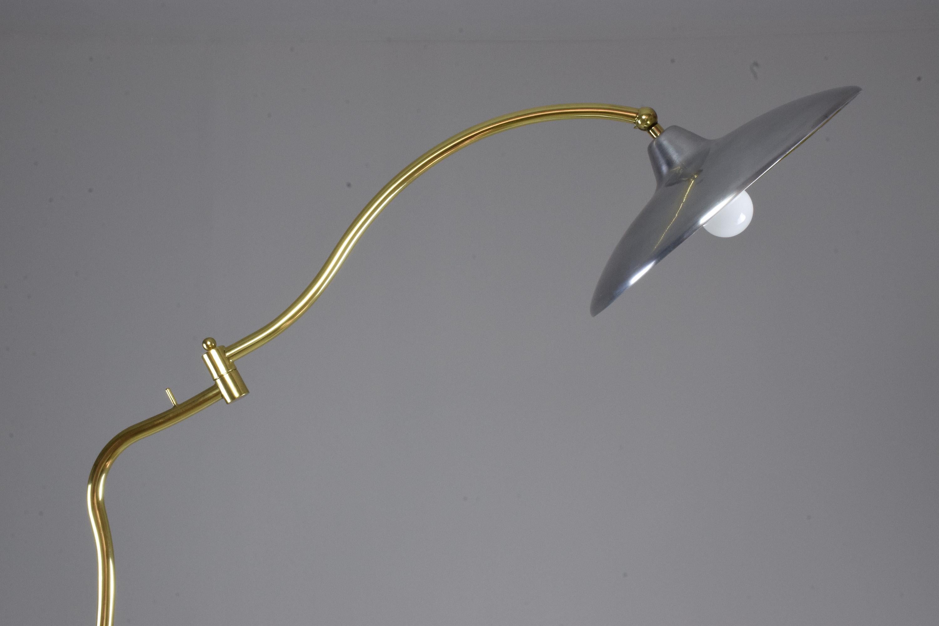 Italian Mid-Century Floor Lamp by Arredoluce, 1950s  2