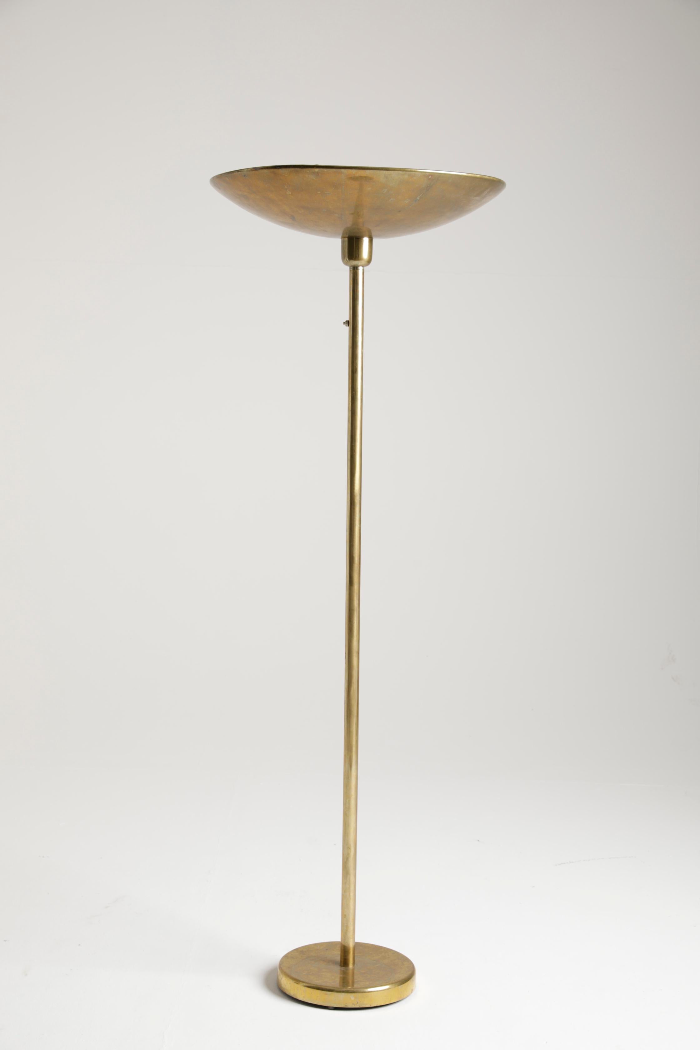 Italian Mid-Century Floor Lamp in brass In Fair Condition In Argelato, BO