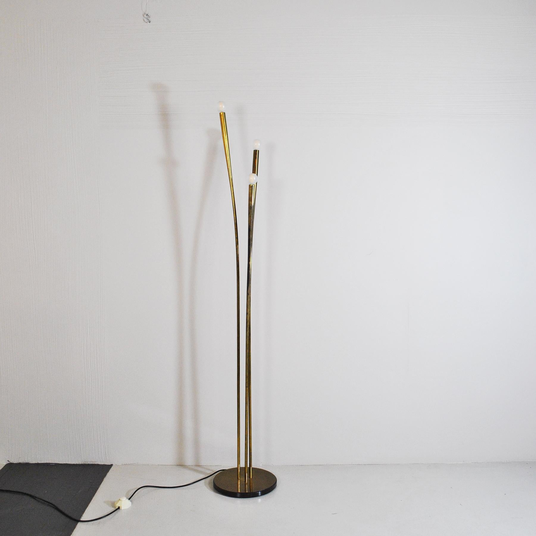 Italian Midcentury Floor Lamp in Brass from 1950s In Good Condition In bari, IT