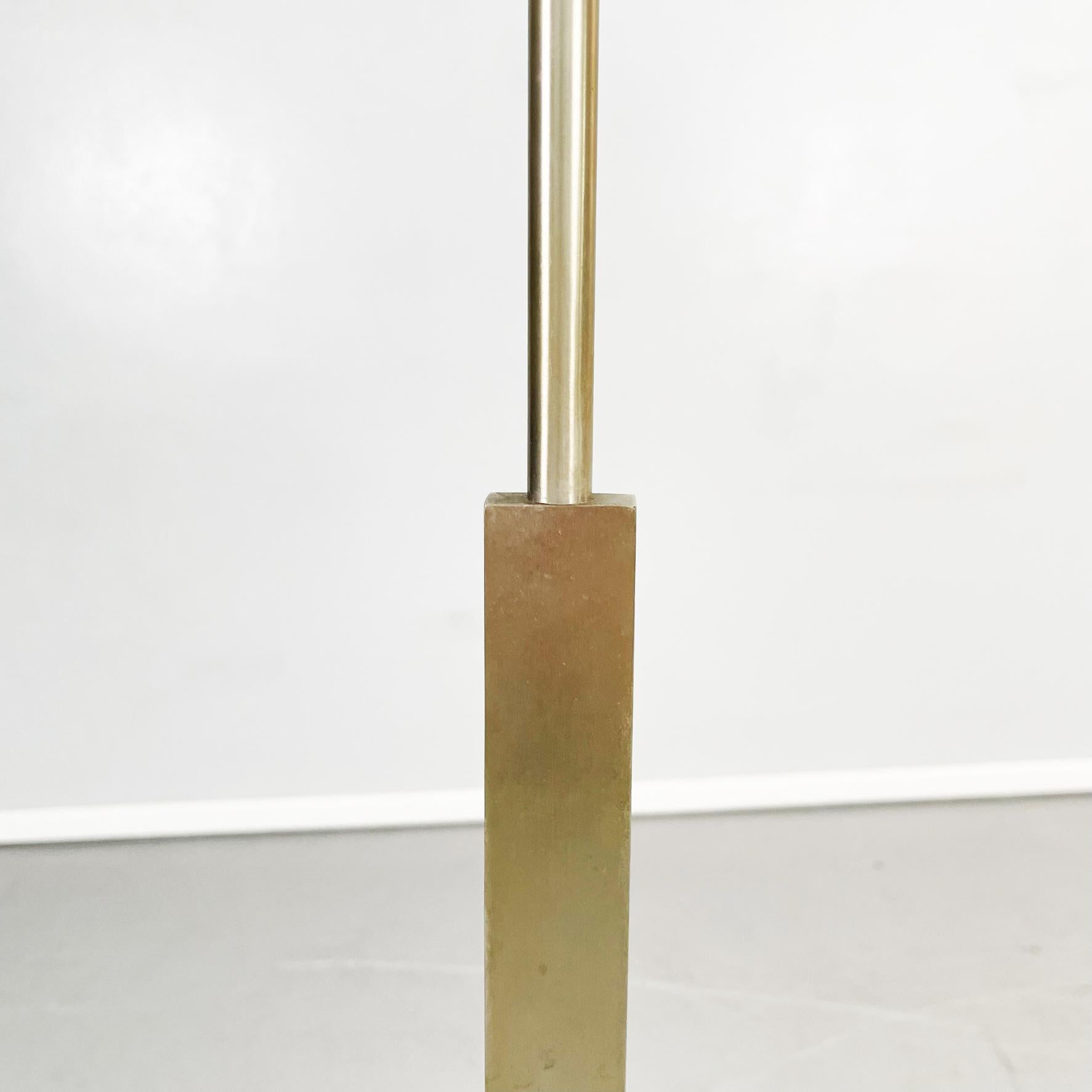 Italian Mid-Century Floor Lamp in Fabric, Leather and Brass by Stilnovo, 1970s For Sale 7