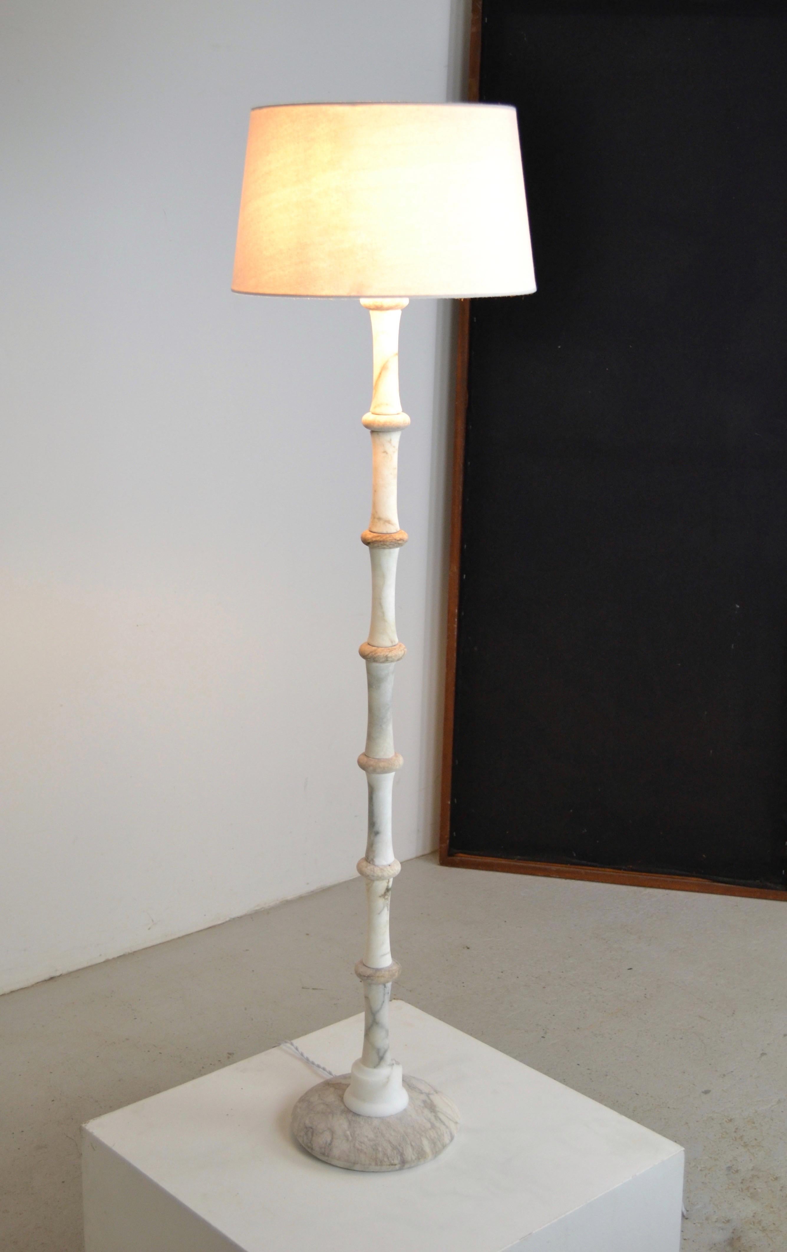 Italian mid century Floor Lamp in Marble - 1960s For Sale 5