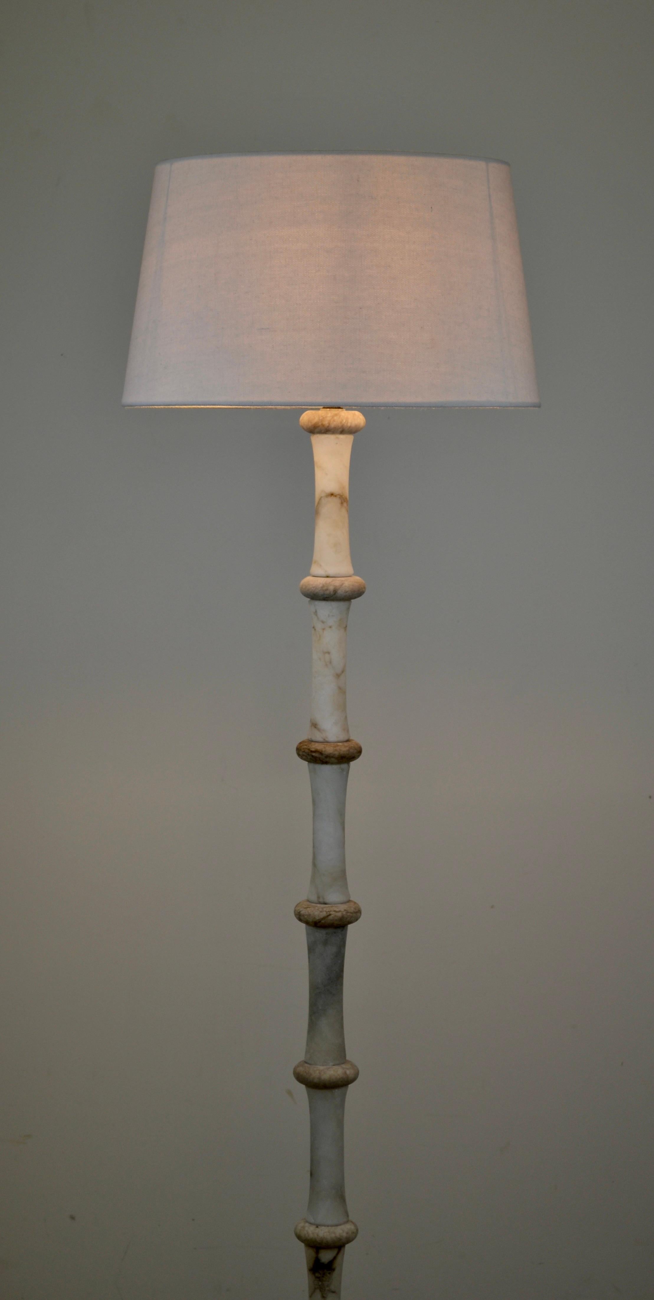 20th Century Italian mid century Floor Lamp in Marble - 1960s For Sale