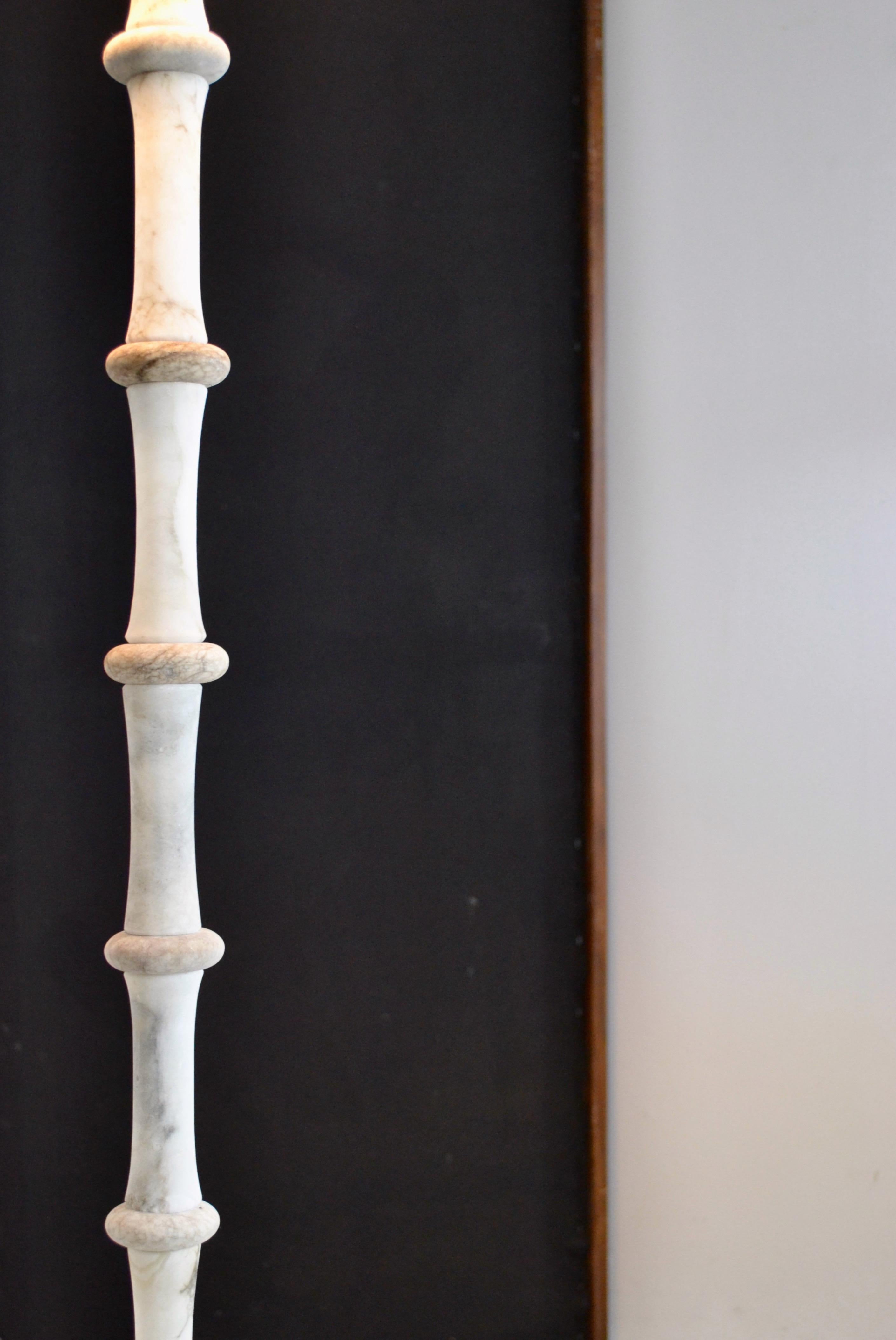 Italian mid century Floor Lamp in Marble - 1960s For Sale 3