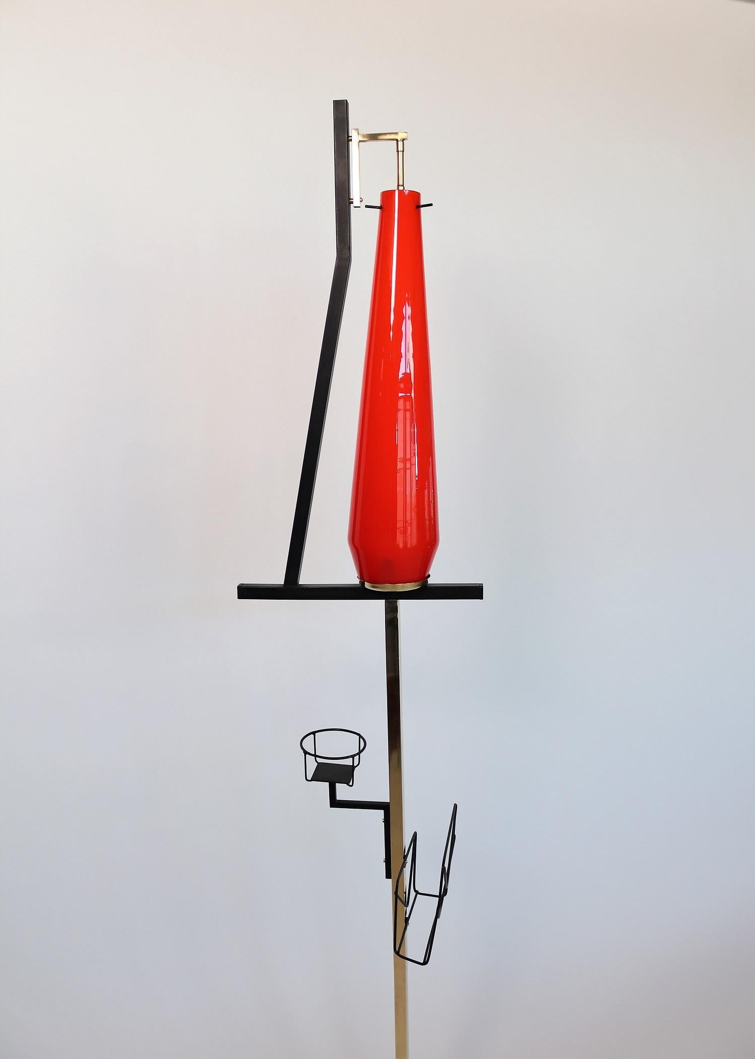 Italian Midcentury Floor Lamp with Red Glass by Vistosi, 1950s In Good Condition In Morazzone, Varese