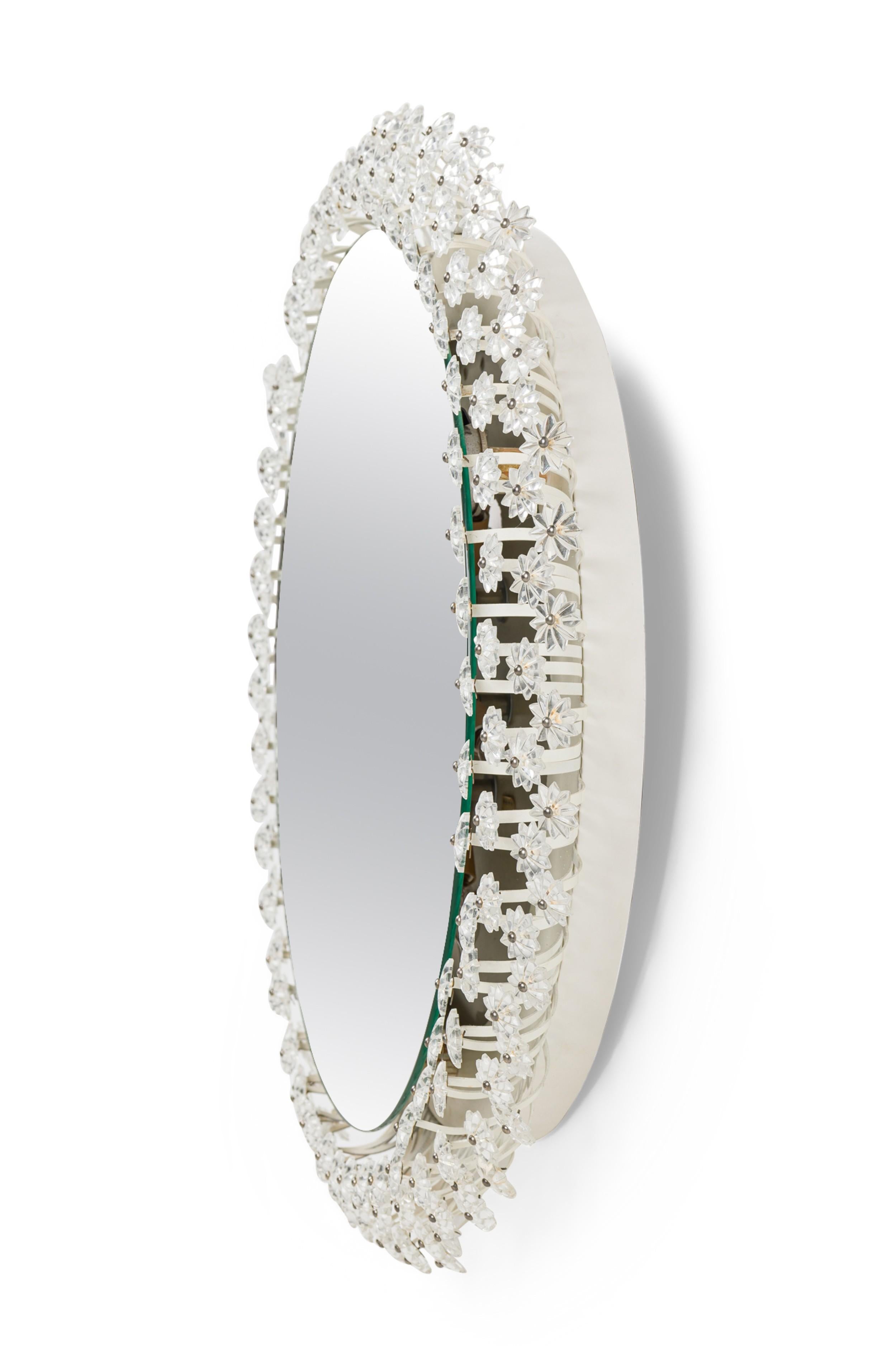 Italian Mid-Century round mirror surrounded by spokes with attached small Murano clear glass stars