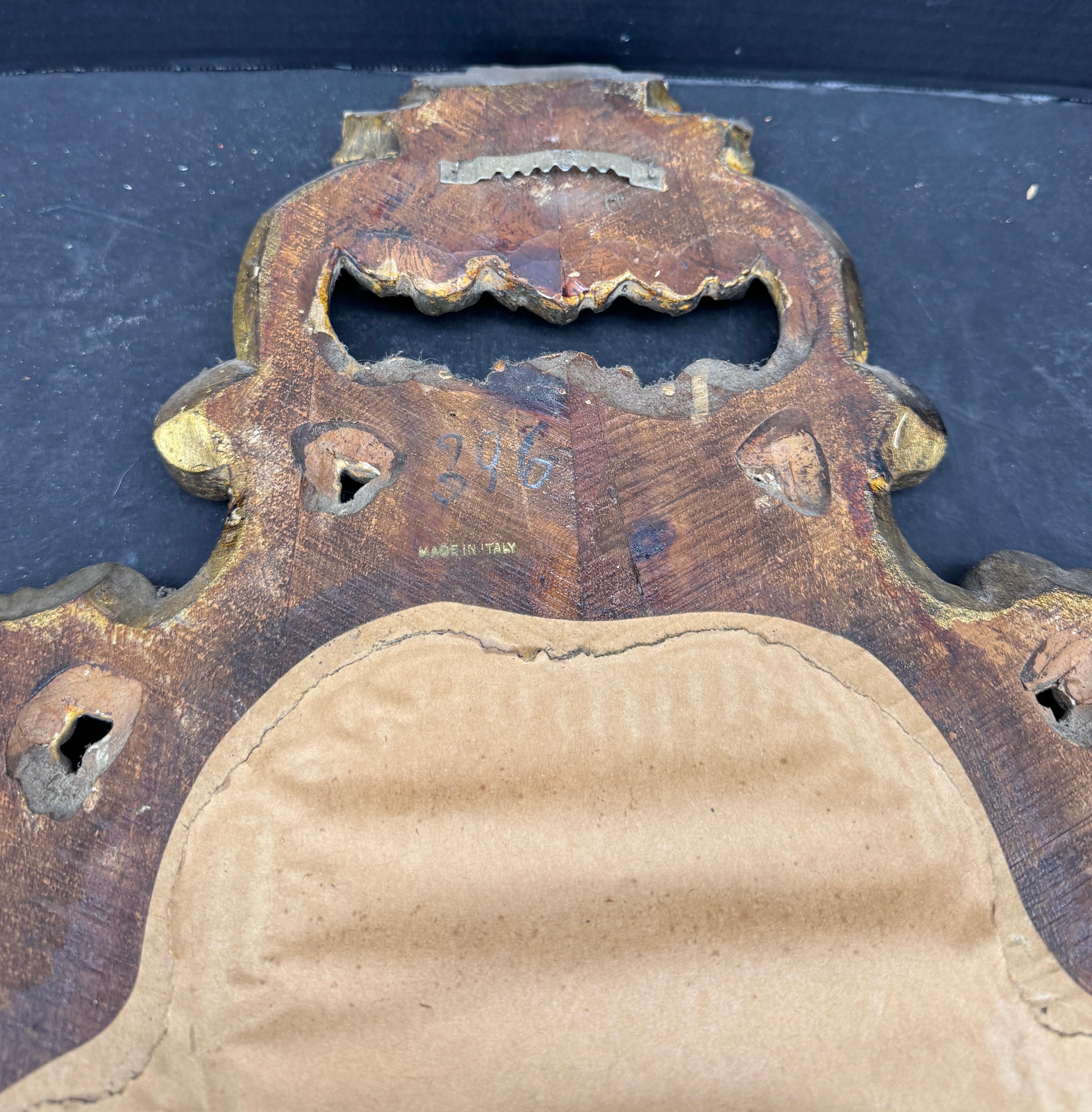 Specchio da parete in legno dorato, anni '50, Florentine, metà del secolo scorso in vendita 4