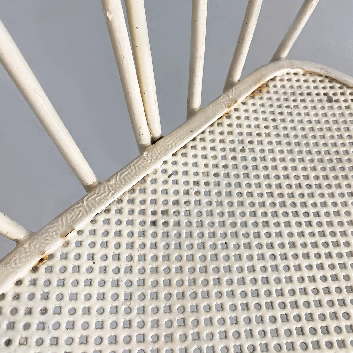 Italian mid-century four white wrought iron outdoor chairs with curls, 1960s For Sale 6