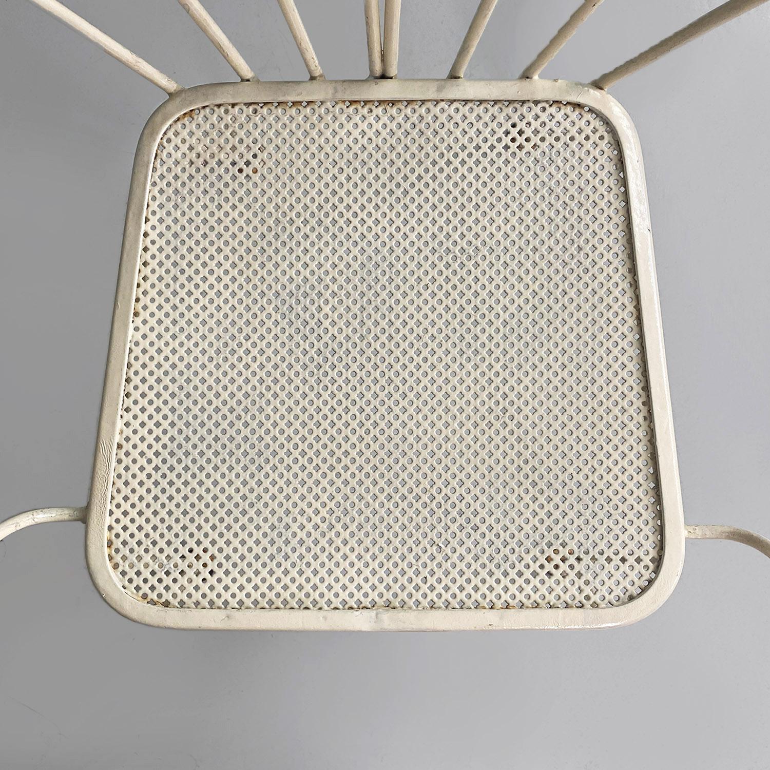 Italian mid-century four white wrought iron outdoor chairs with curls, 1960s For Sale 7
