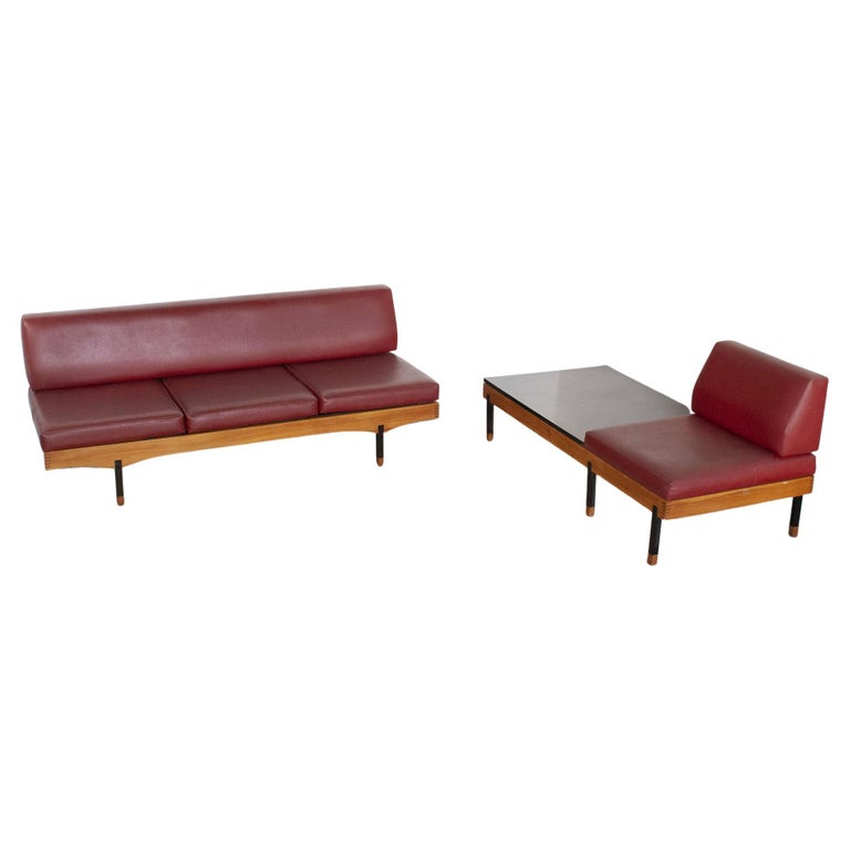 Couch Leather 60s - 17 For Sale on 1stDibs