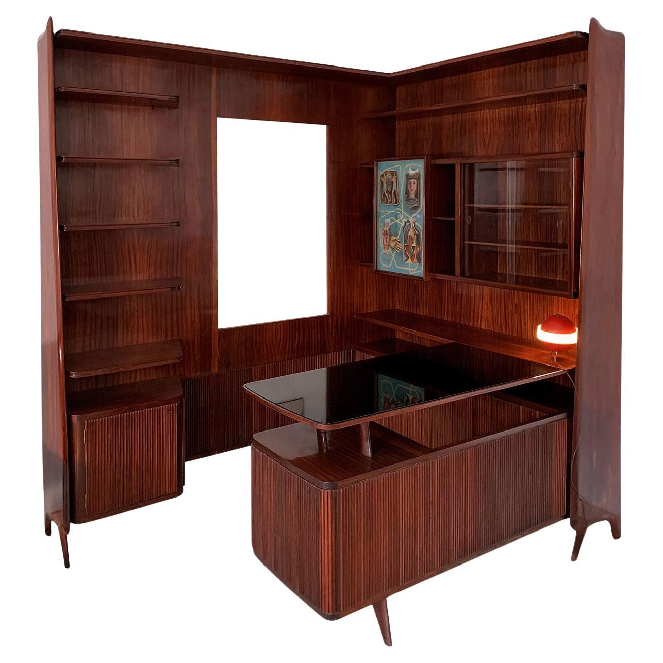 Italian Mid-Century Freestanding Corner Bookcase with Desk, 1950s en vente
