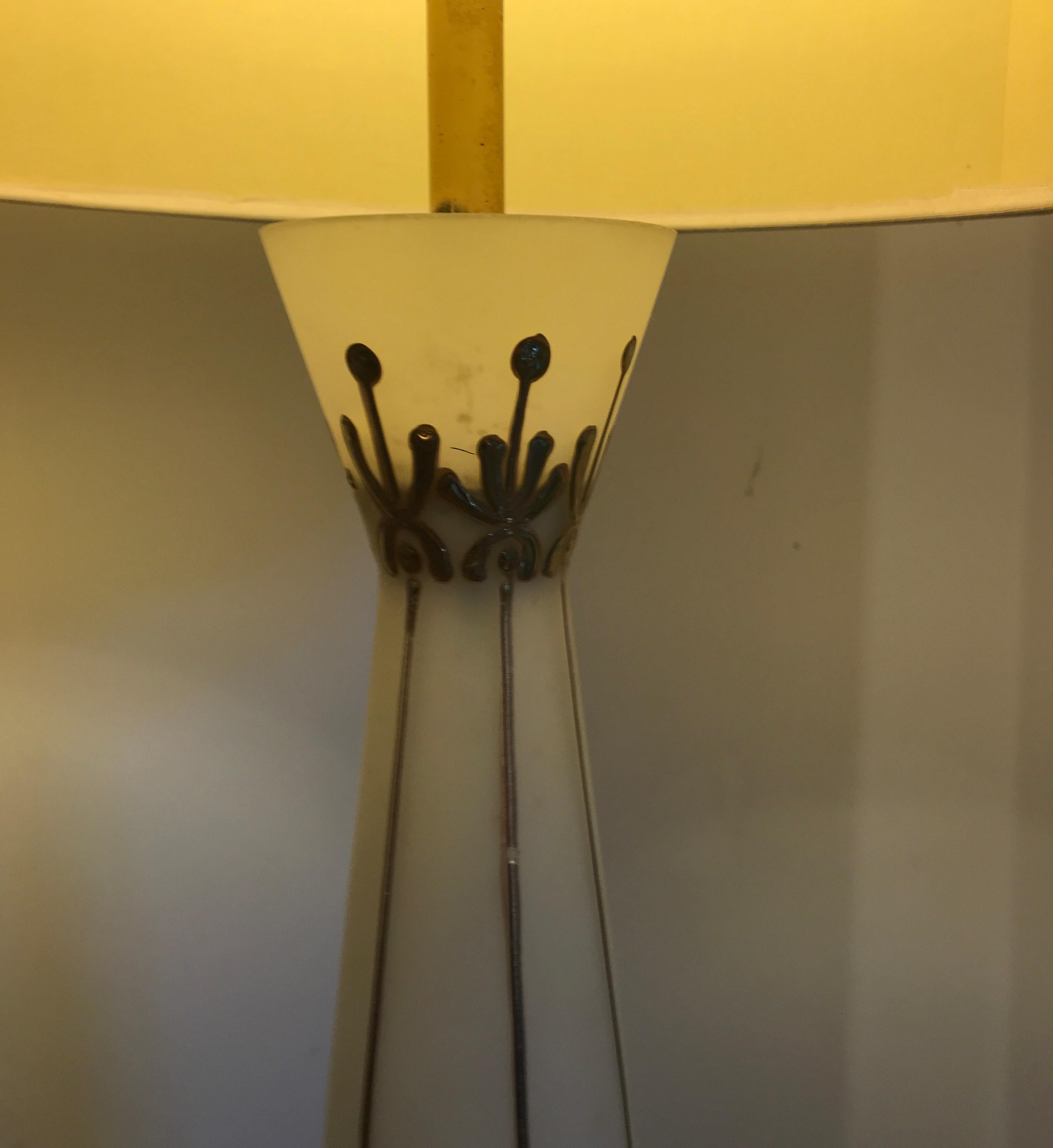 Italian Midcentury Frosted Glass Lamp In Fair Condition For Sale In Chicago, IL