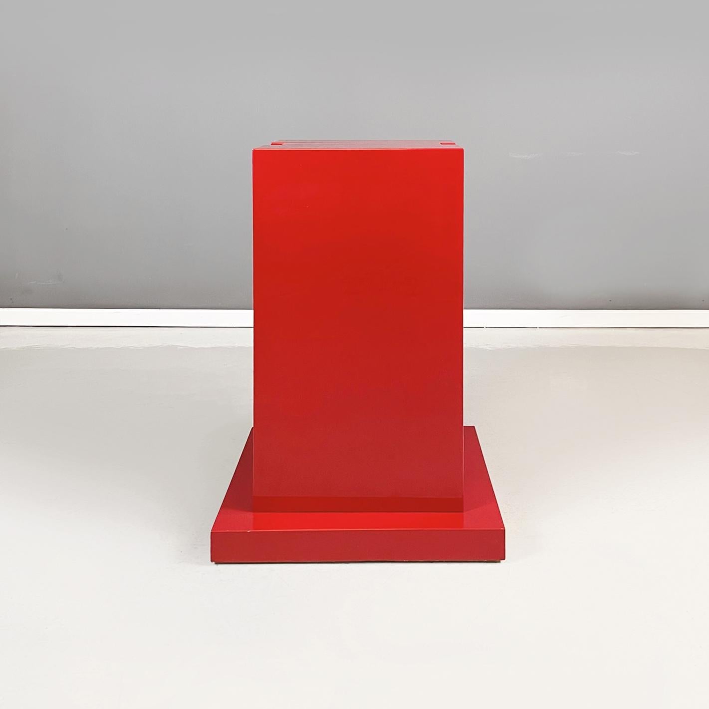 Modern Italian Midcentury Geometric Pedestal in Red Lacquered Wood, 1980s For Sale