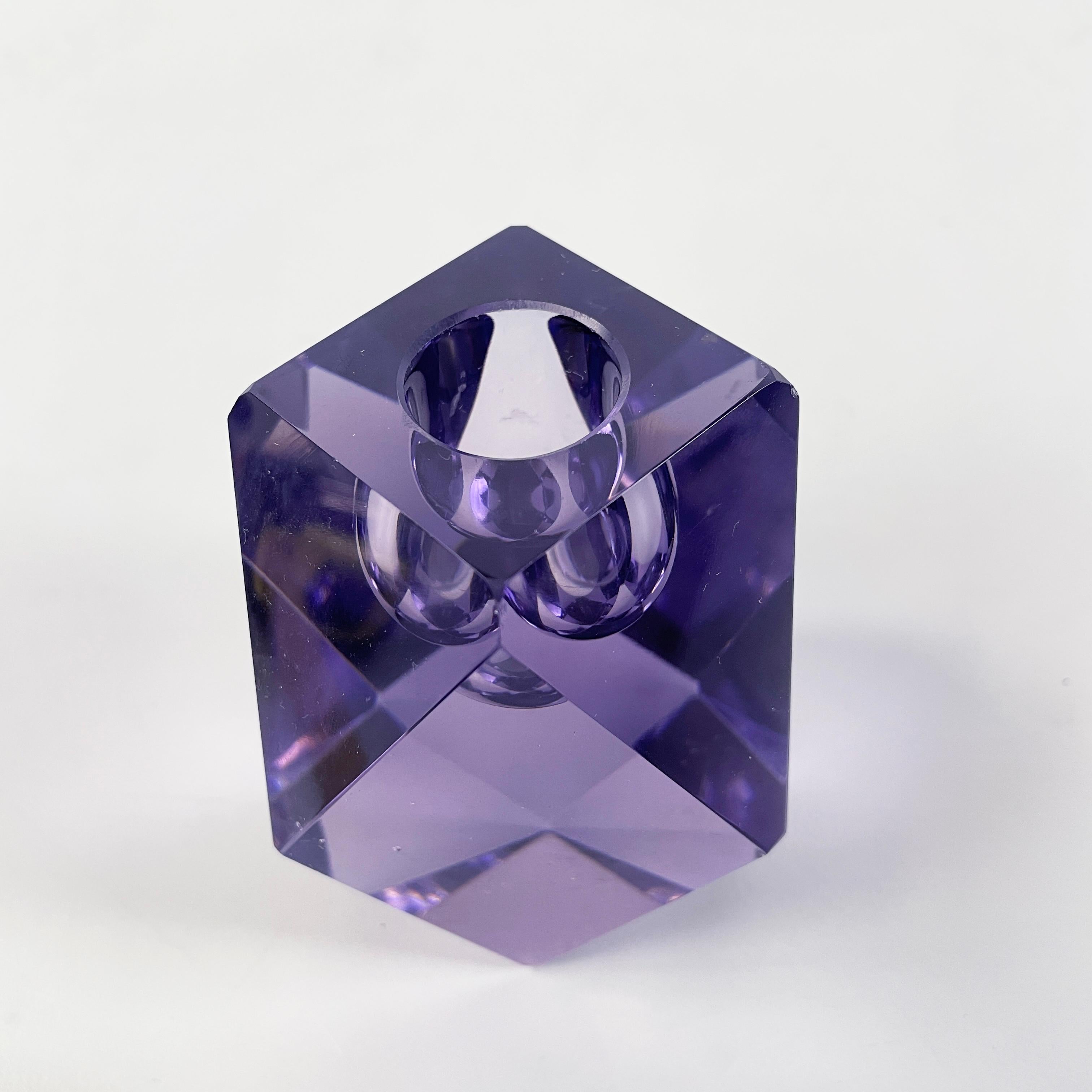 Italian Mid-Century Geometrical single flame candle holder in alexandrite, 1970s For Sale 1