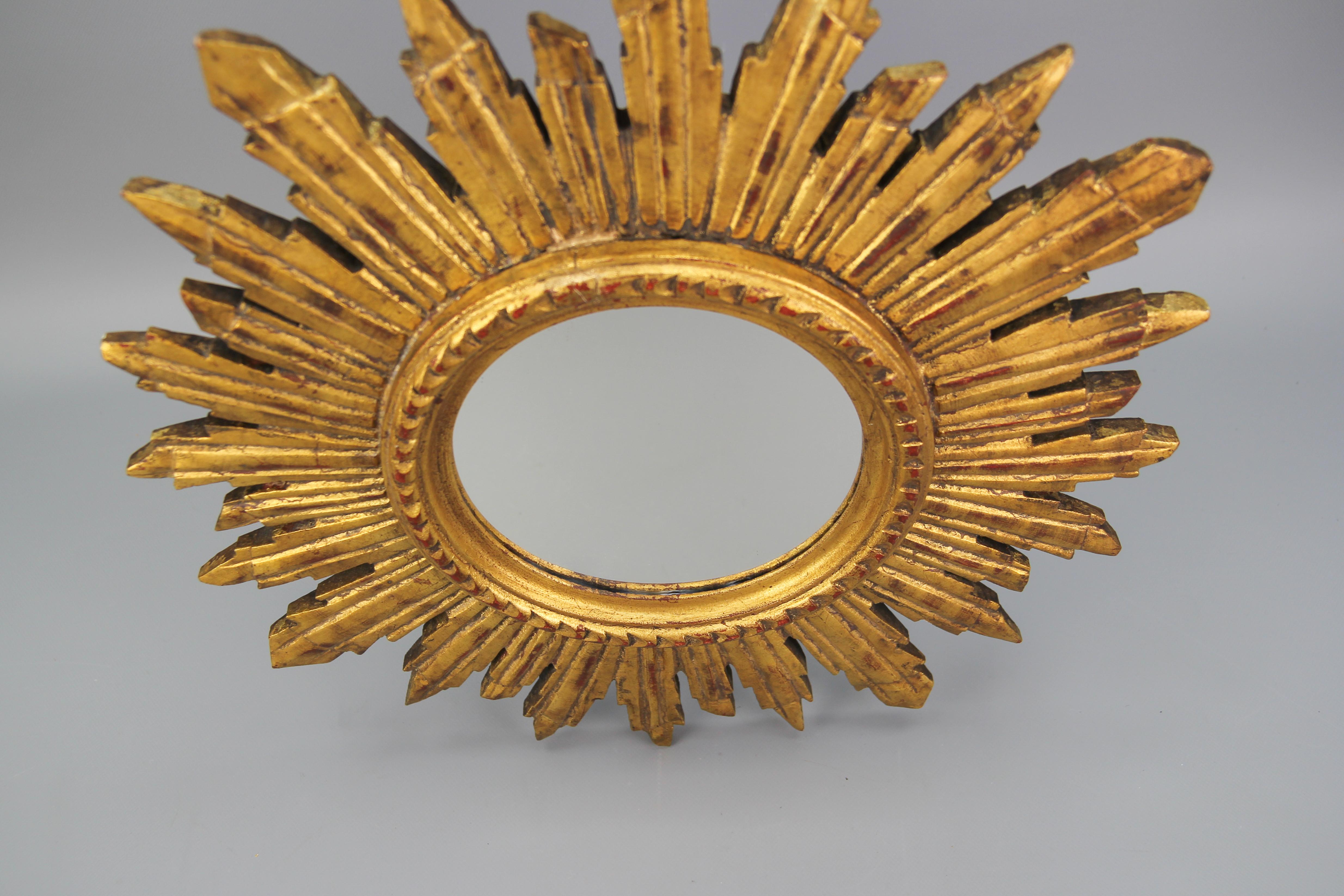 Italian Mid-Century Gilt Wood Sunburst or Sun Mirror 6