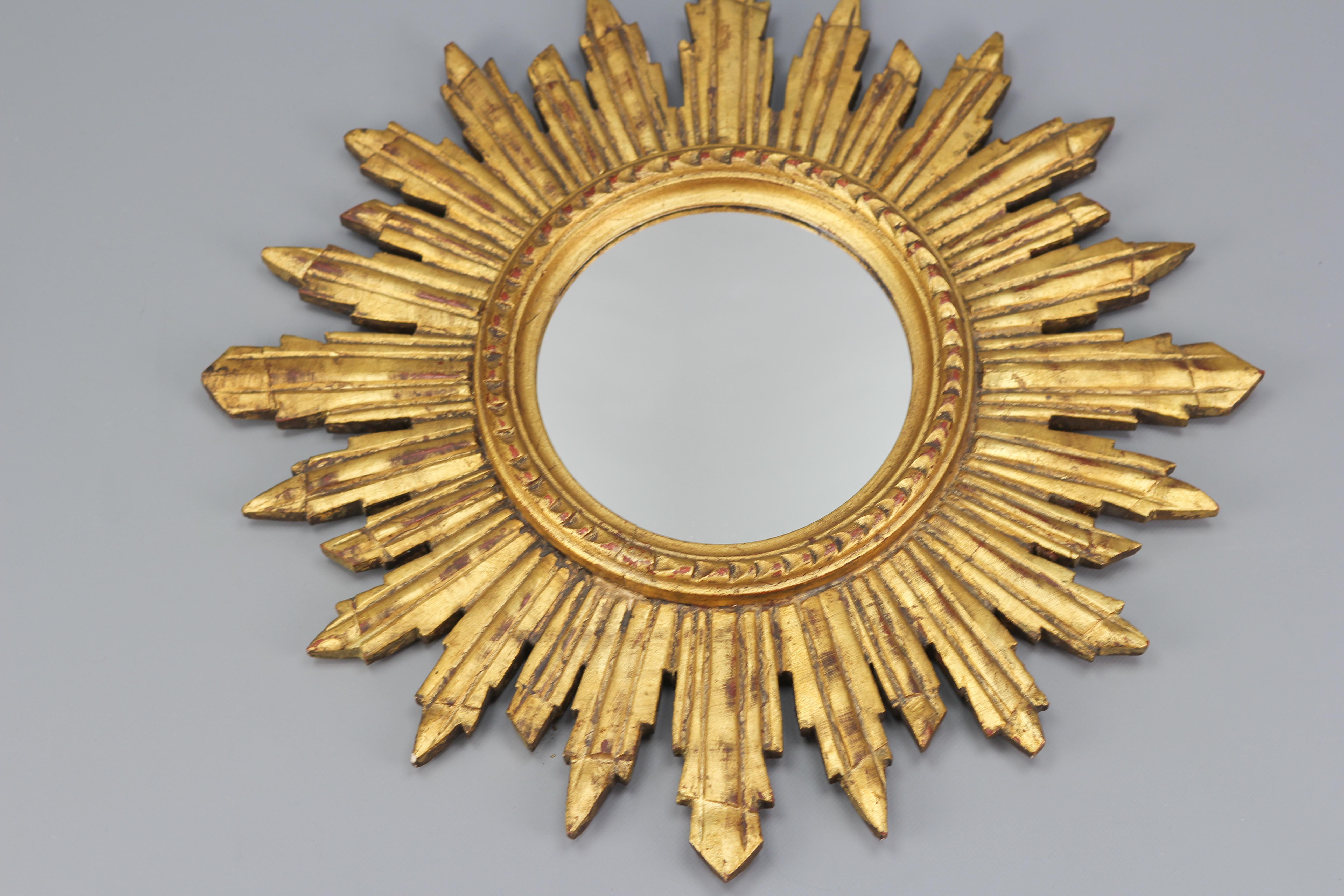 Italian Mid-Century Gilt Wood Sunburst or Sun Mirror In Good Condition In Barntrup, DE