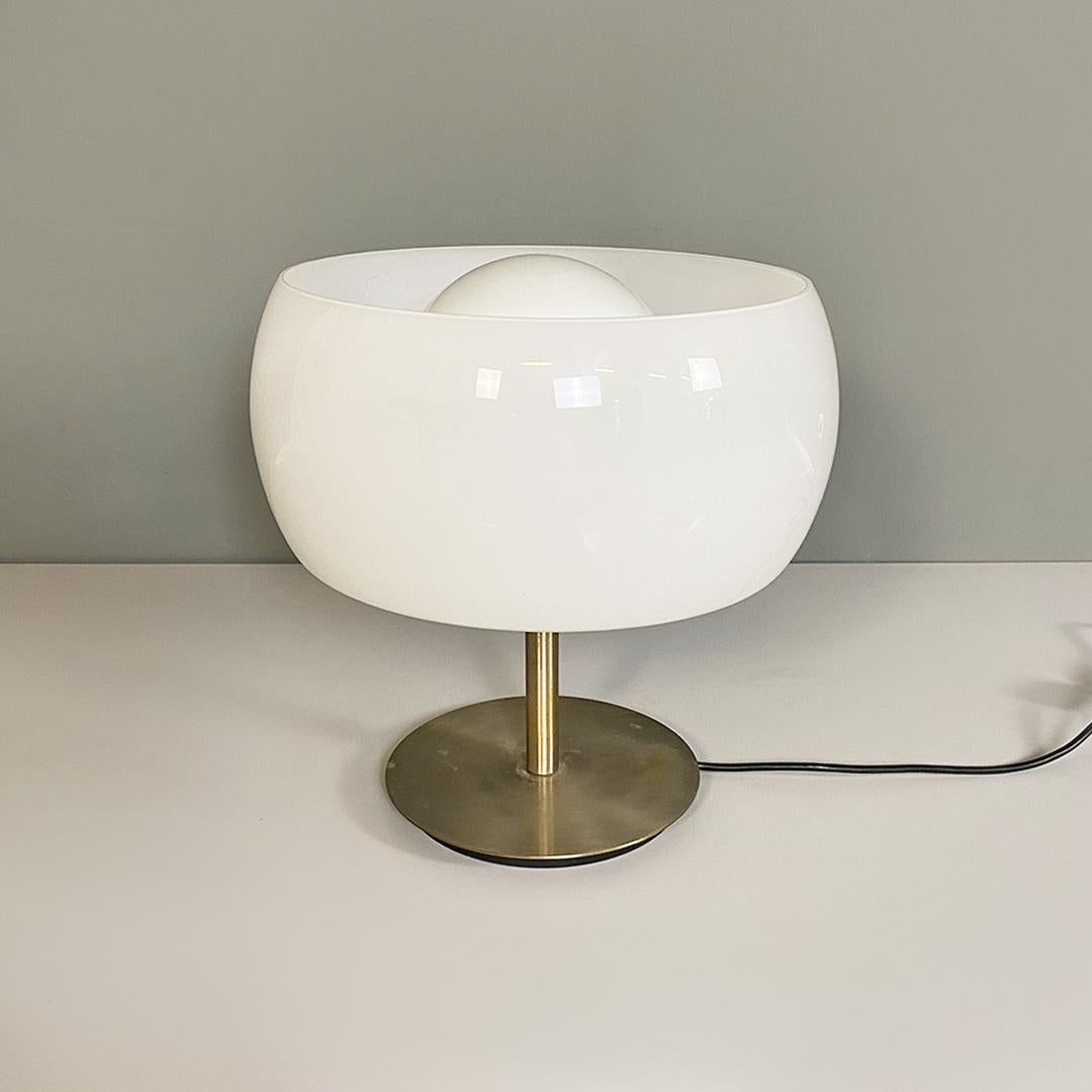 Mid-Century Modern Lampe de table italienne Erse en métal et verre du milieu du siècle dernier par Magistretti pour Artemide 1960