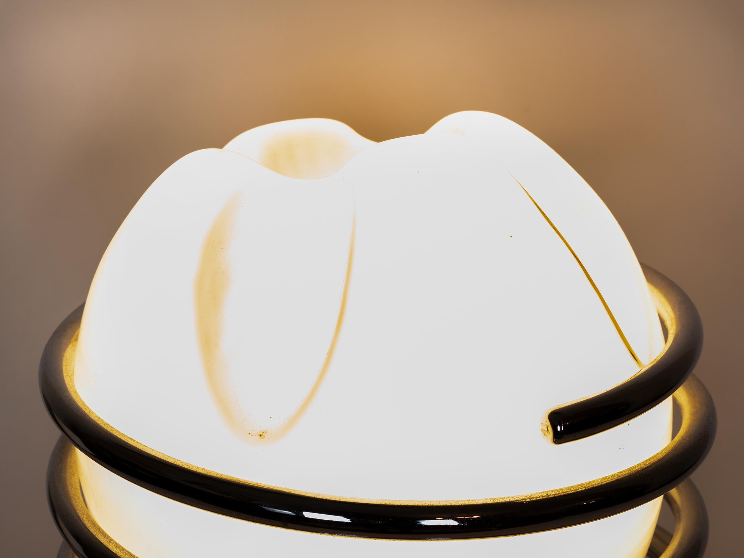 Lampe de table en verre italienne du milieu du siècle, 20e siècle en vente 3