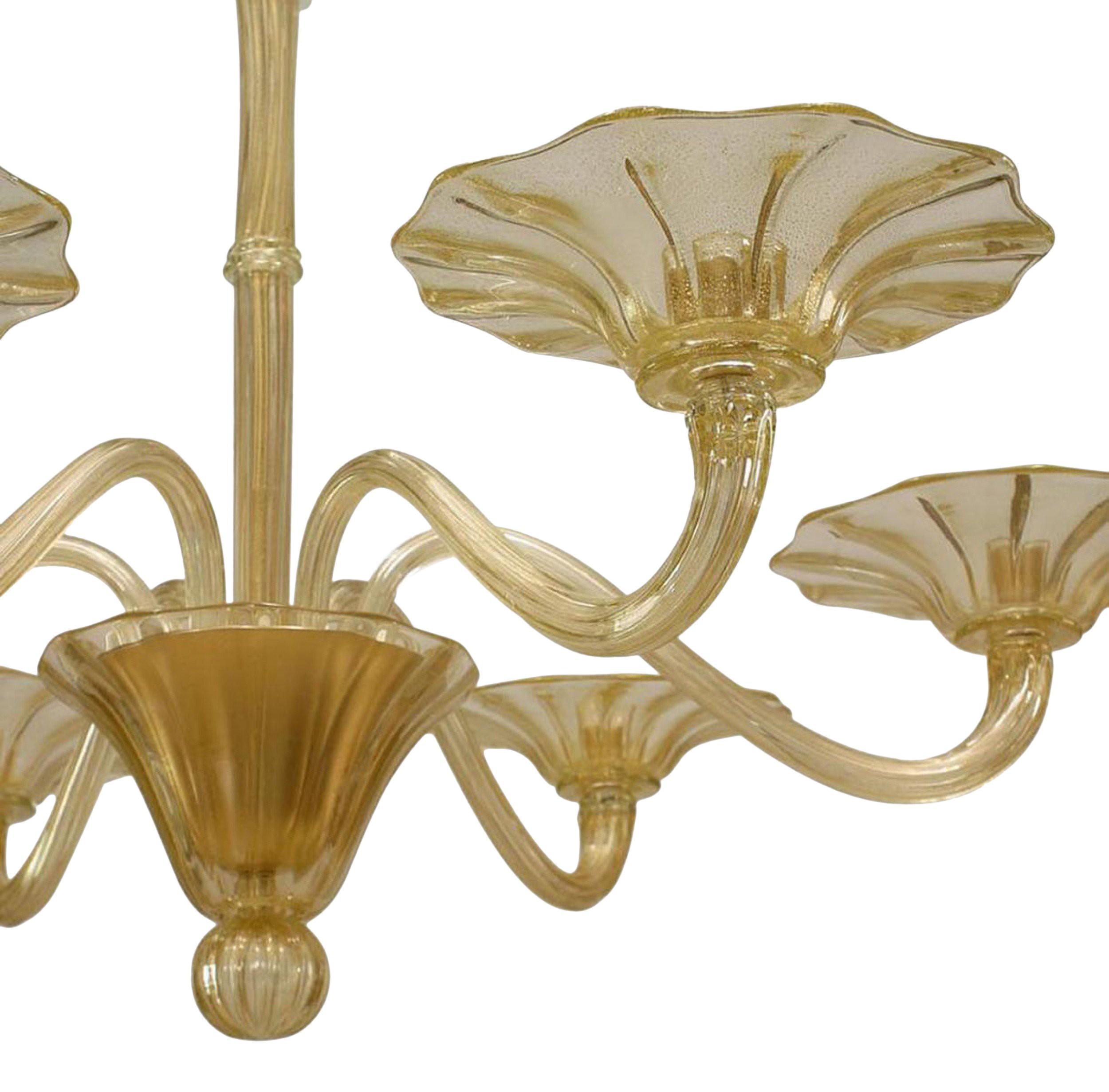 3 lampadari italiani a 6 bracci in vetro di Murano spolverato d'oro con bracci a forma di voluta che si dipartono da uno stelo di bambù simulato con bobeche a forma di piatto (PREZZO OCCASIONALE)
