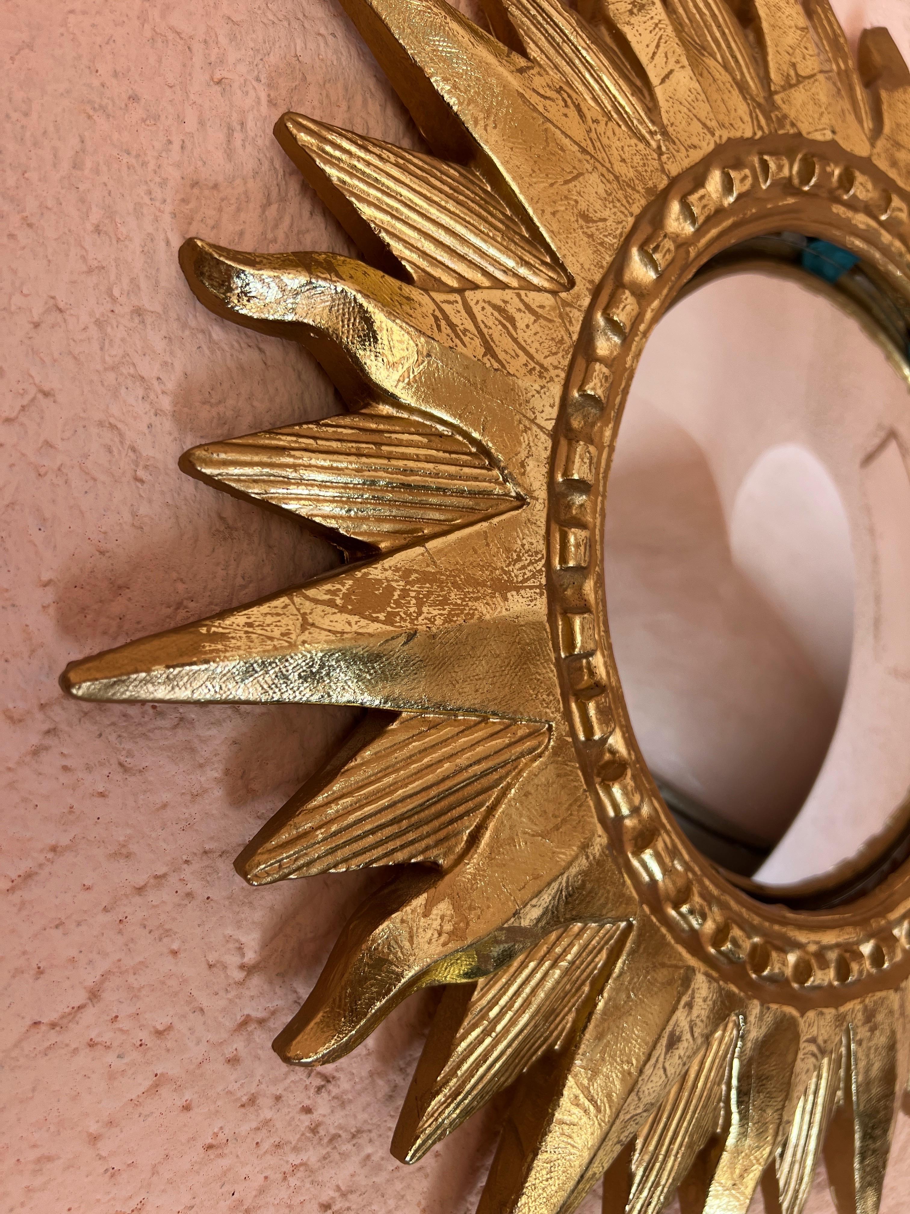 Italian Mid century golden sunburst mirror, 1970s In Good Condition For Sale In Palermo, PA