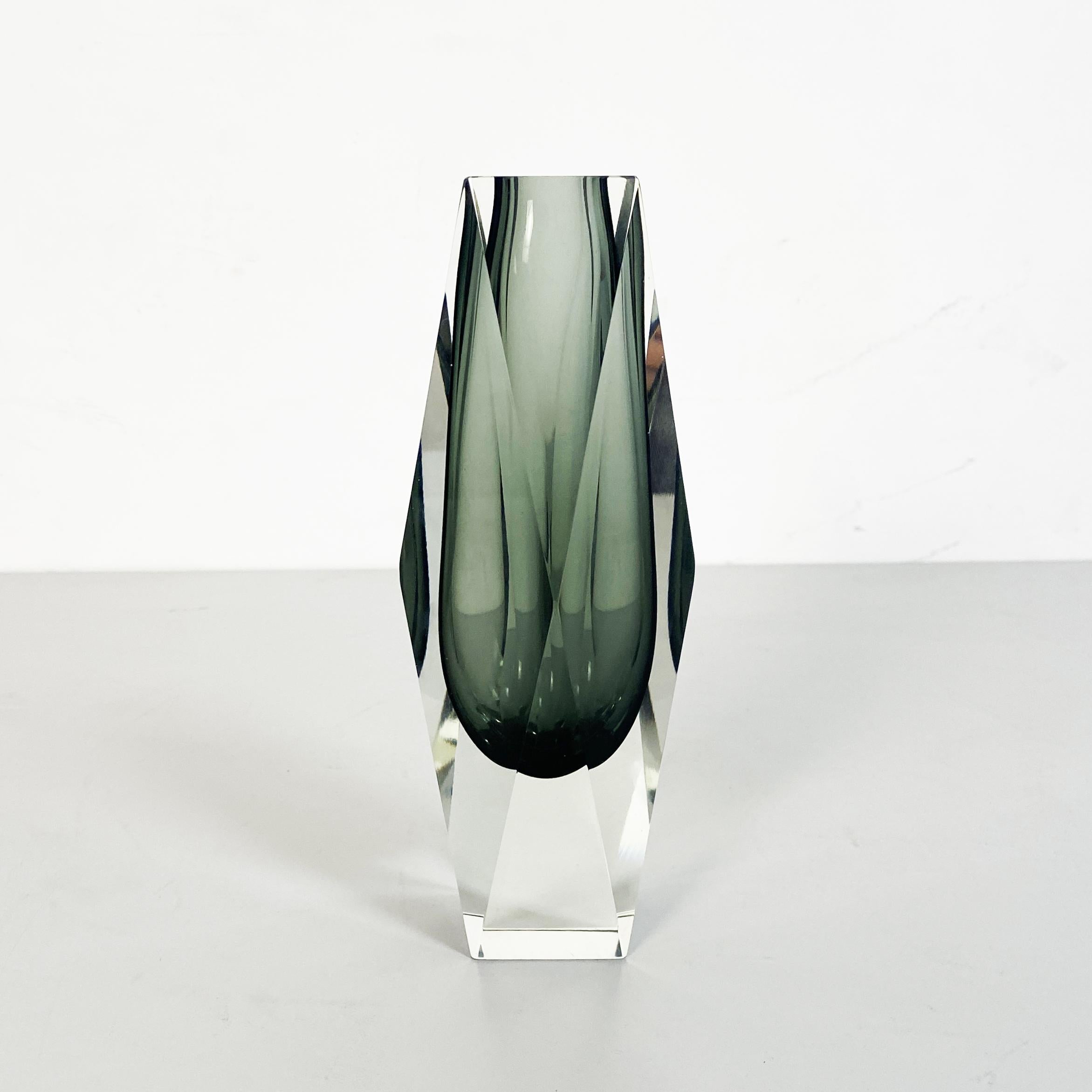 Italian Mid-Century Gray Murano Glass Vase from Sommersi Series, 1970s For Sale 3