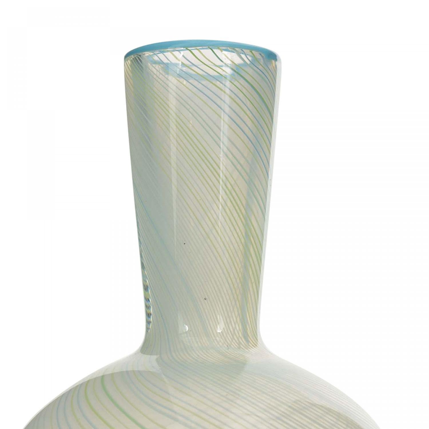 Mid-Century moderno Italian Mid-Century Green Art Glass Bud Vase in vendita