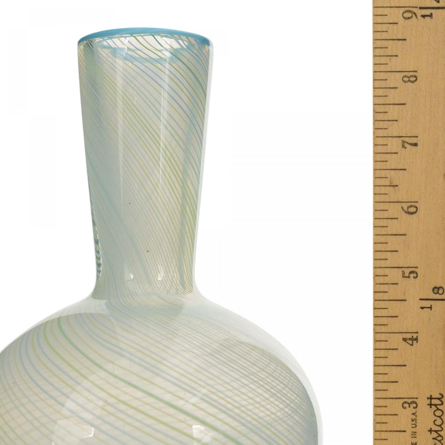 Italian Mid-Century Green Art Glass Bud Vase In condizioni buone in vendita a Queens, NY