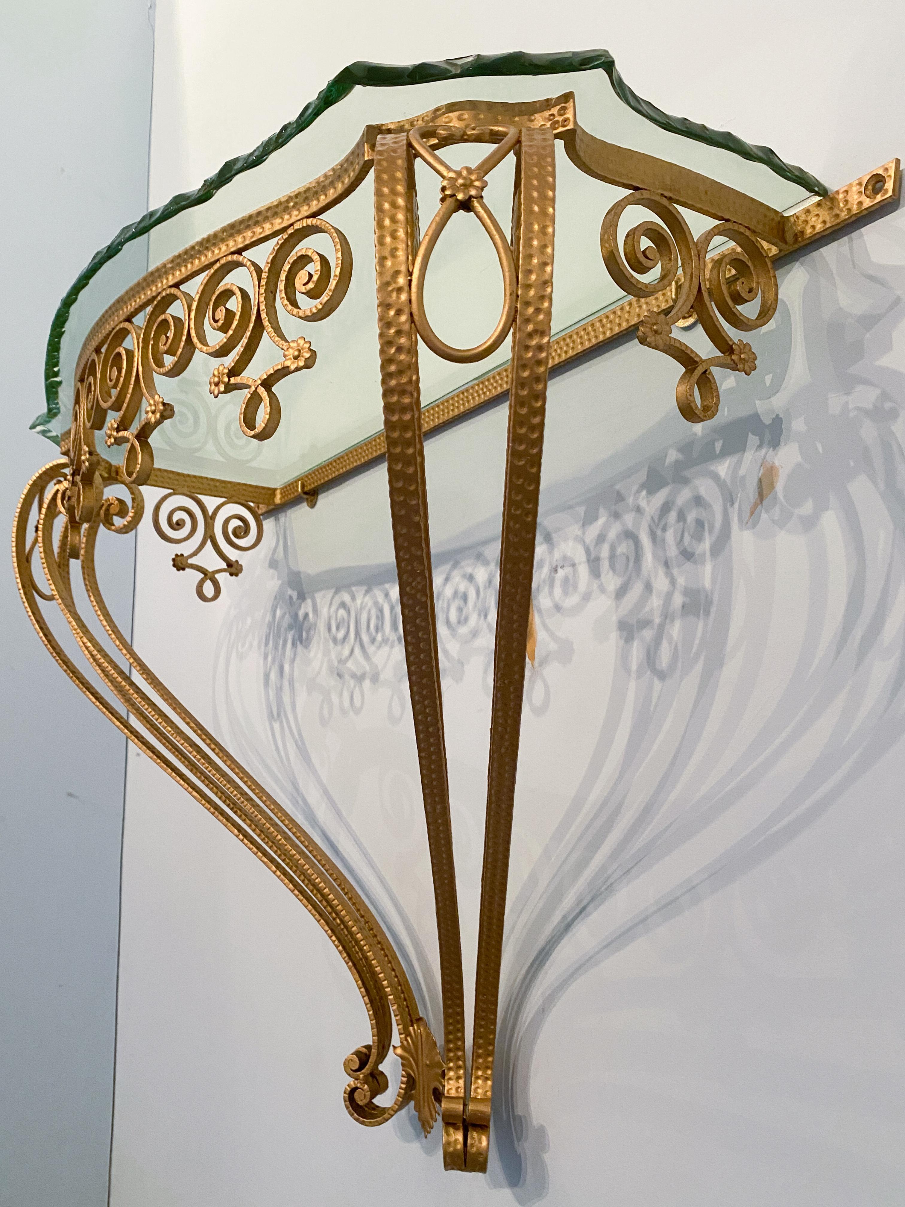 Italienischer Konsolentisch von Pier Luigi Colli aus der Mitte des Jahrhunderts, grünes Kristall, goldenes Eisen im Angebot 4