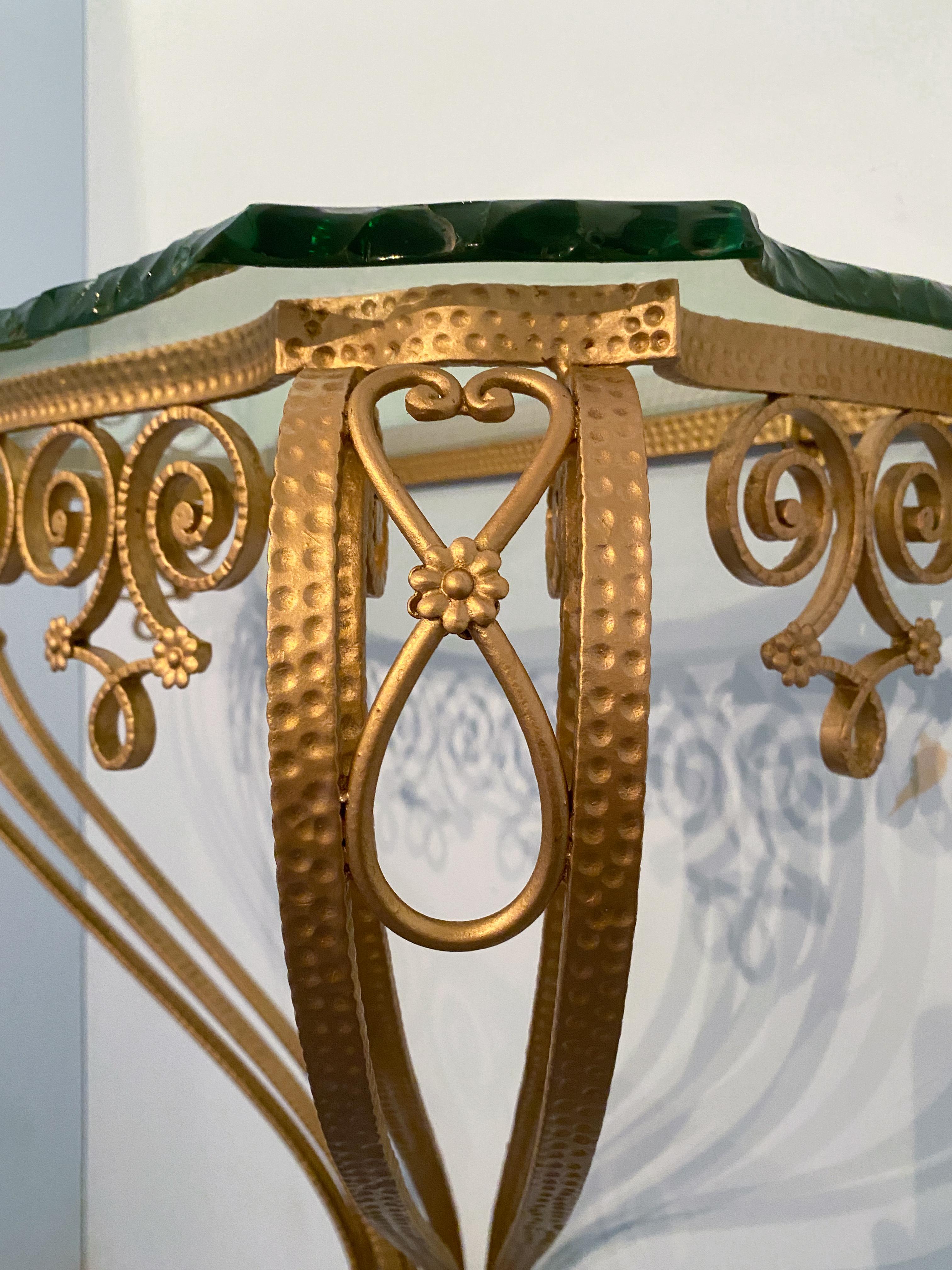 Italienischer Konsolentisch von Pier Luigi Colli aus der Mitte des Jahrhunderts, grünes Kristall, goldenes Eisen im Angebot 7