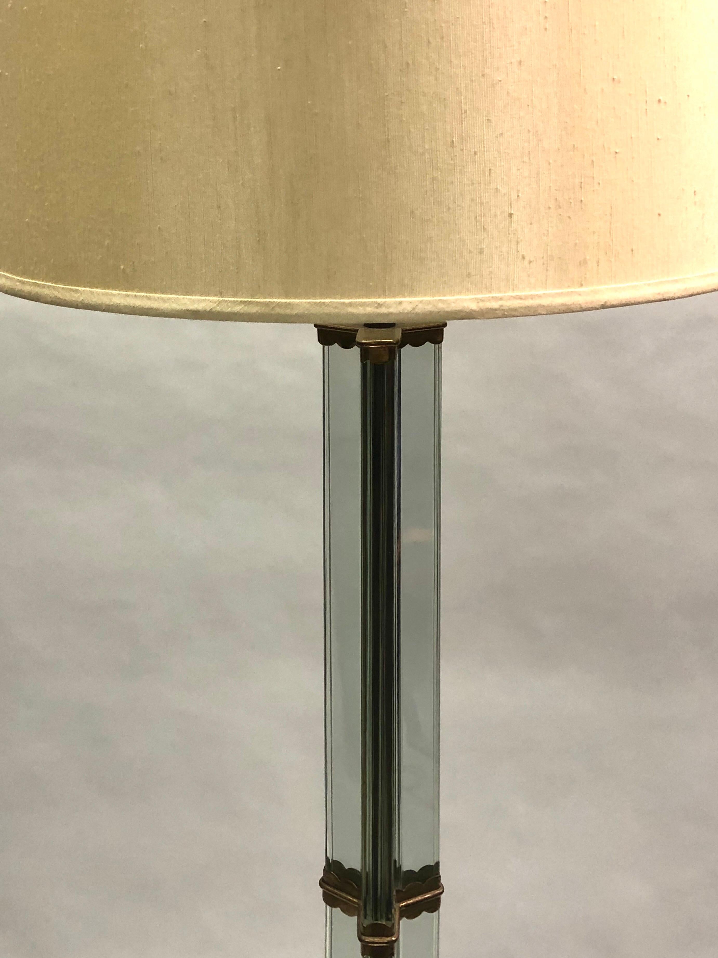 A rare, elegant and timeless hand-crafted Italian Mid-Century Modern ('Novecento') glass standing lamp in the Modern Neoclassical spirit by Pietro Chiesa for Fontana Arte circa 1930. The piece reflects timeless Italian handicraft, the art deco and