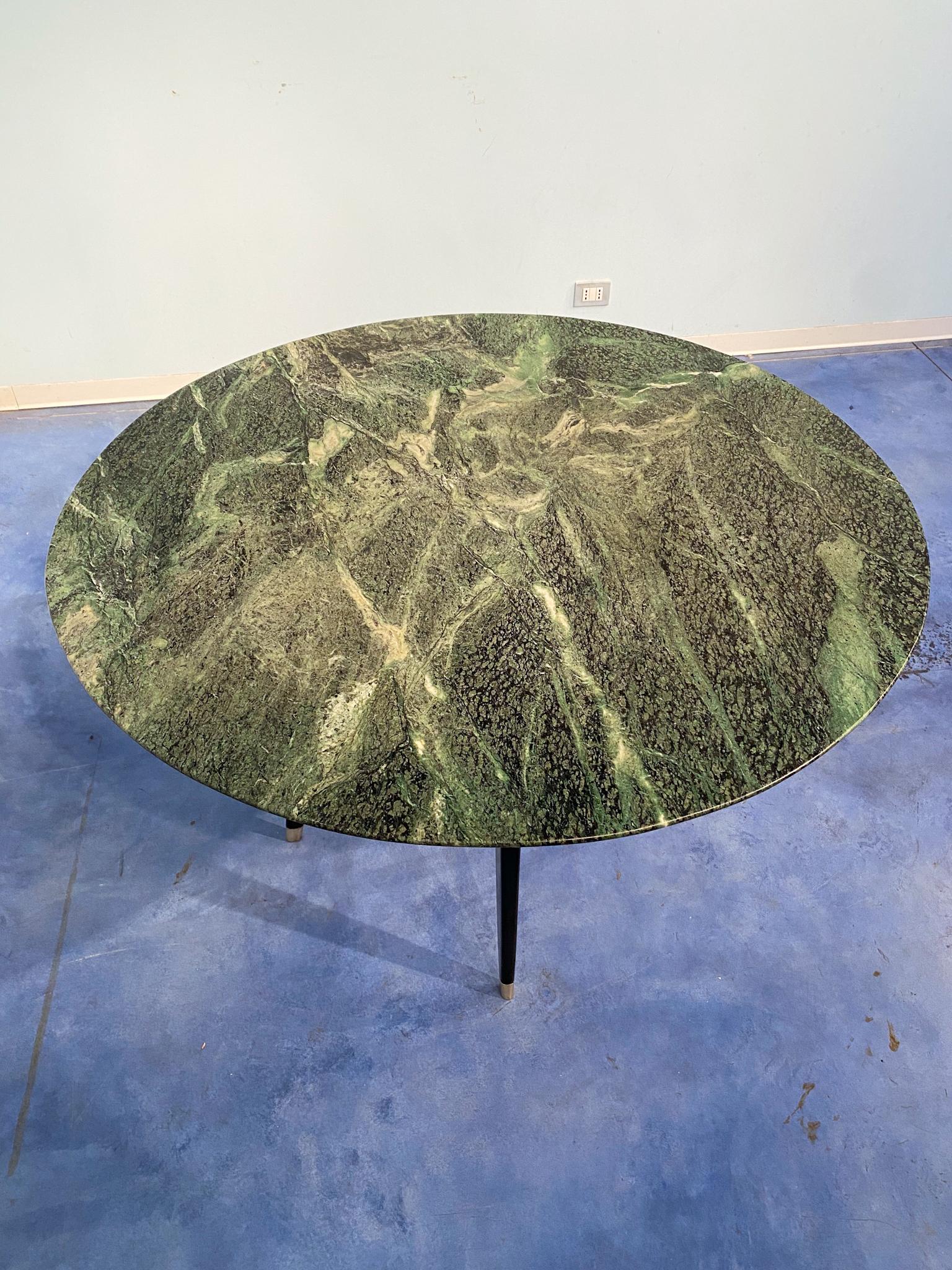 Italian Mid-Century  Marble Round Support or Center Table, by  Dassi 1950s In Good Condition In Traversetolo, IT