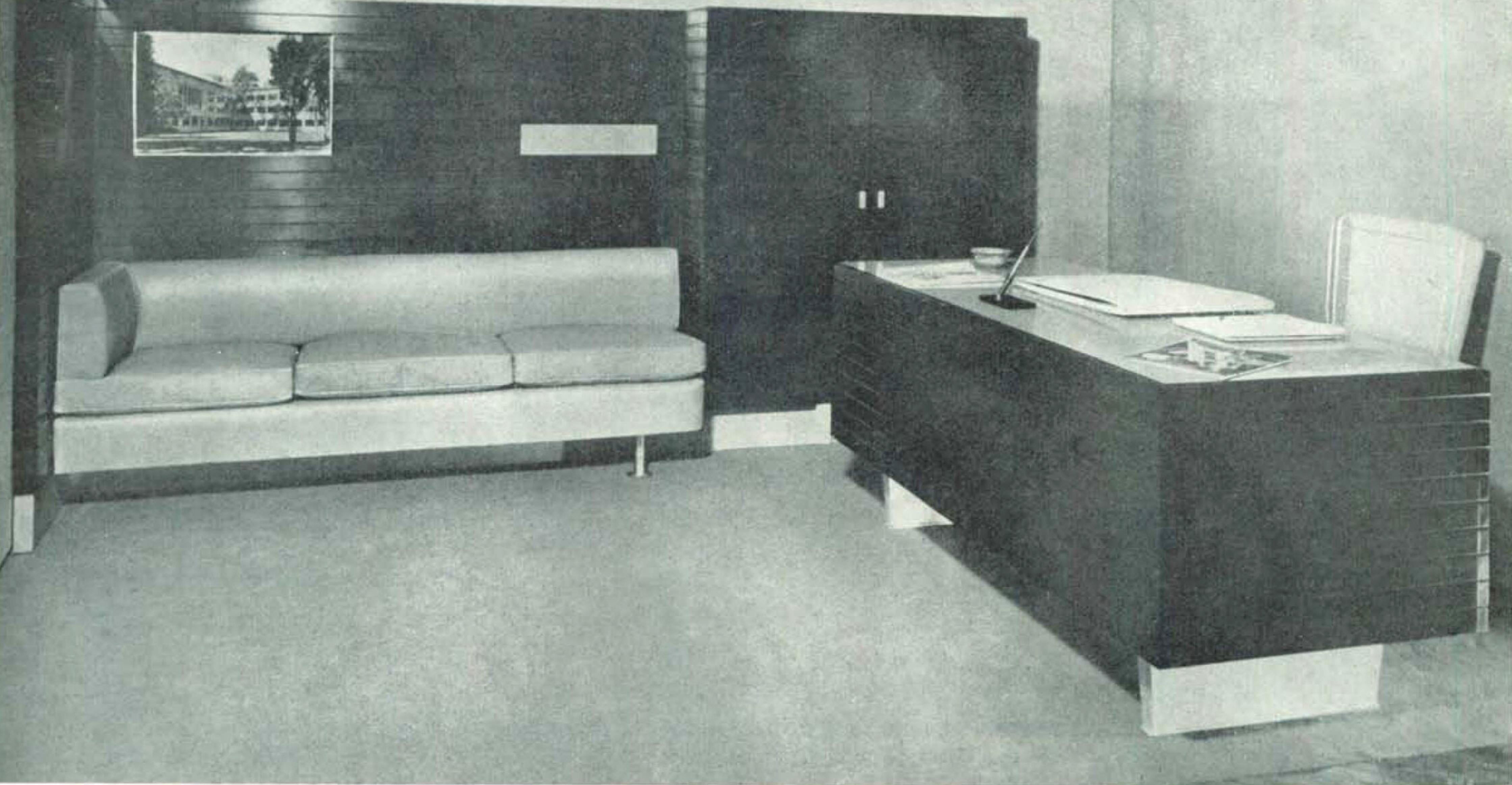 Italian Midcentury Grissinata Desk Attributed to Gio Ponti in Walnut, 1950s 9