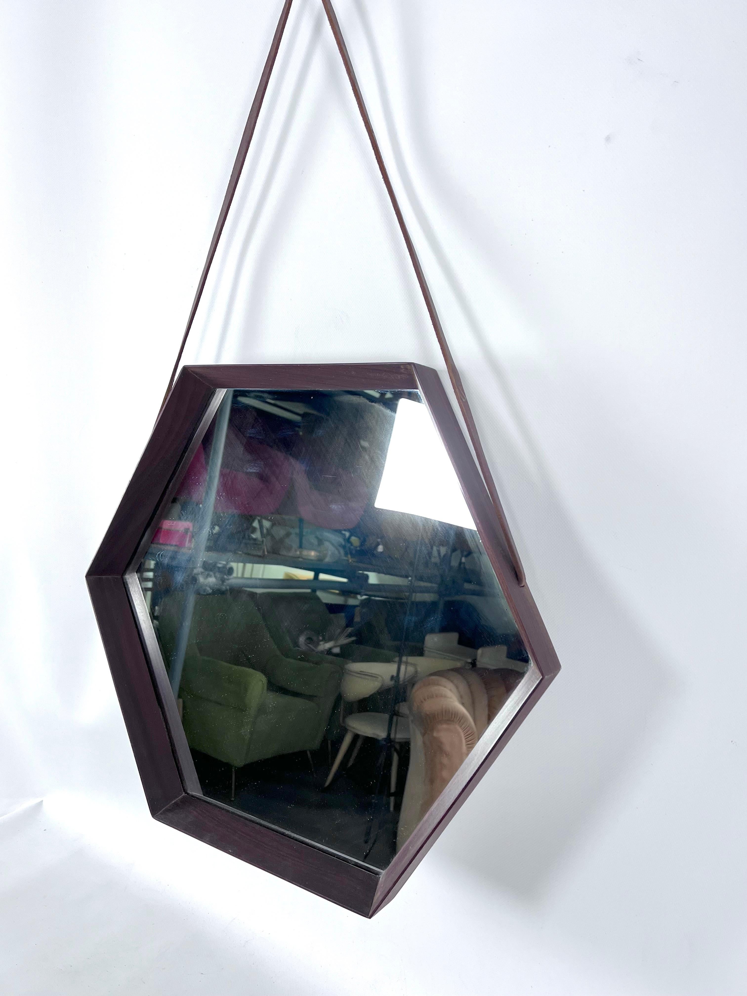 Mid-Century Modern Miroir mural hexagonal italien en bois du milieu du siècle dernier en vente