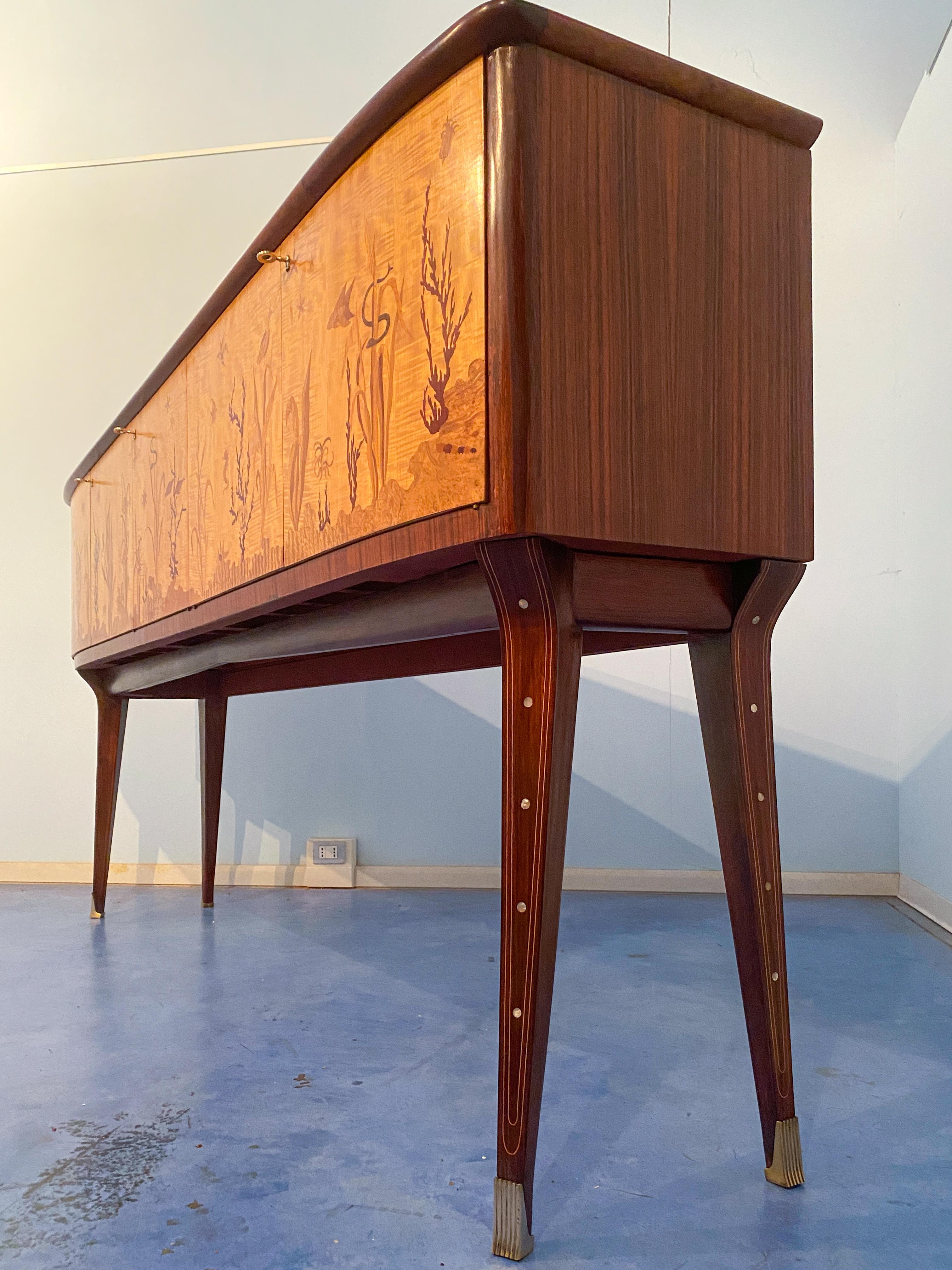 Italian Midcentury Inlaid Maple Sideboard by Andrea Gusmai, 1950s In Good Condition For Sale In Traversetolo, IT