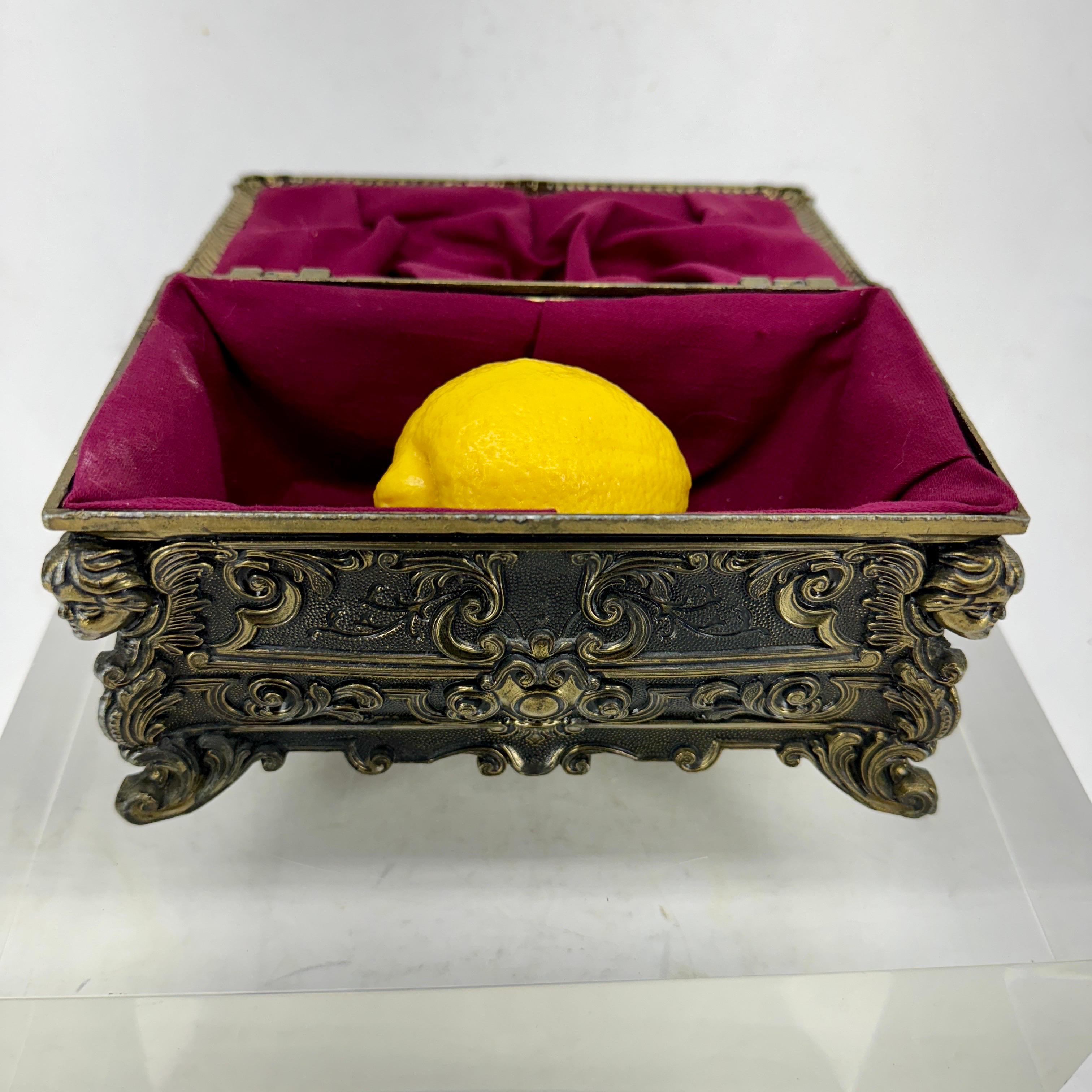 20th Century Italian Mid-Century Jewelry Collectable Box With Cherubs For Sale