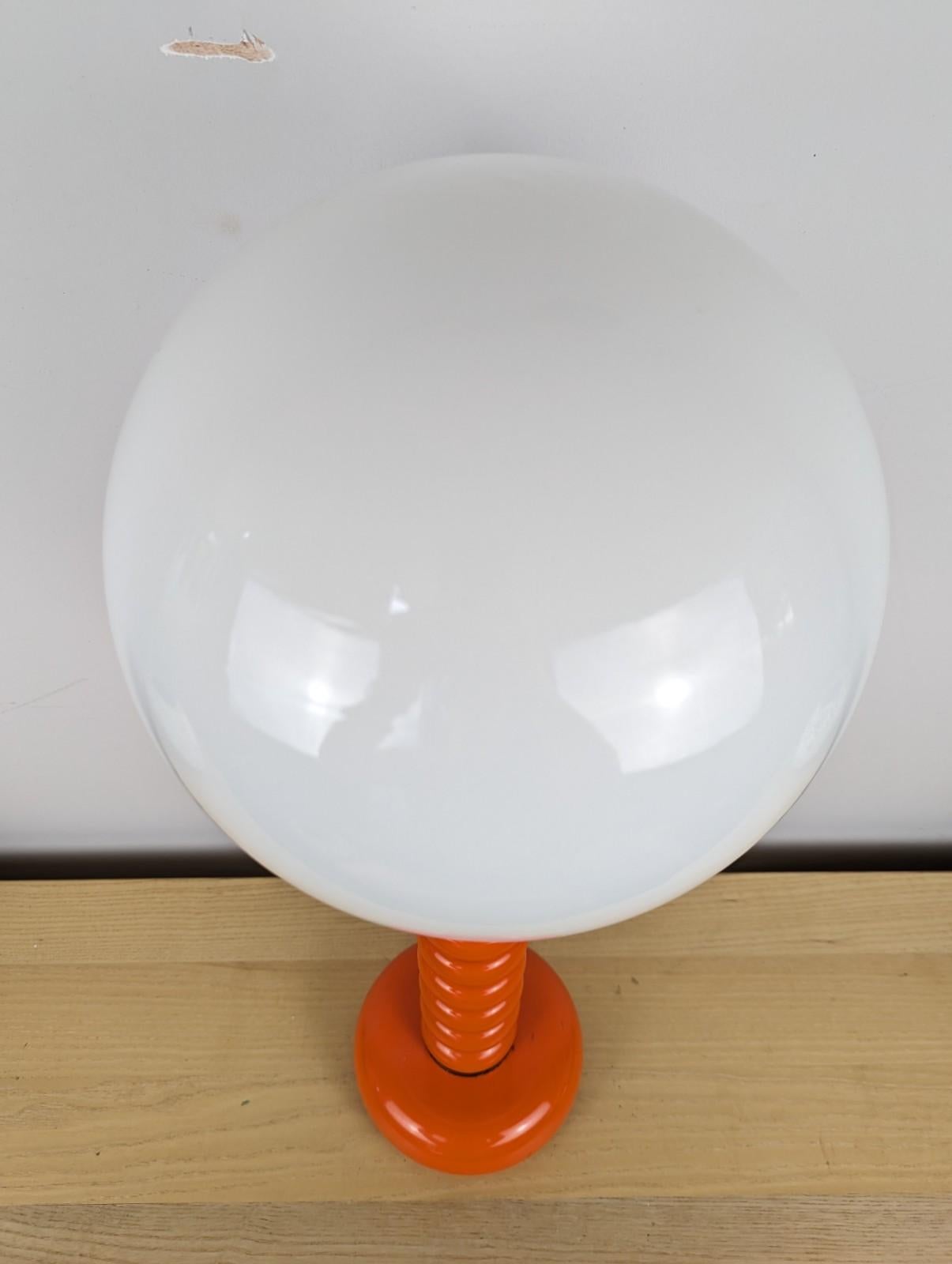 Italian mid-century lamp with an opaline lamp shade with an enamel base 5