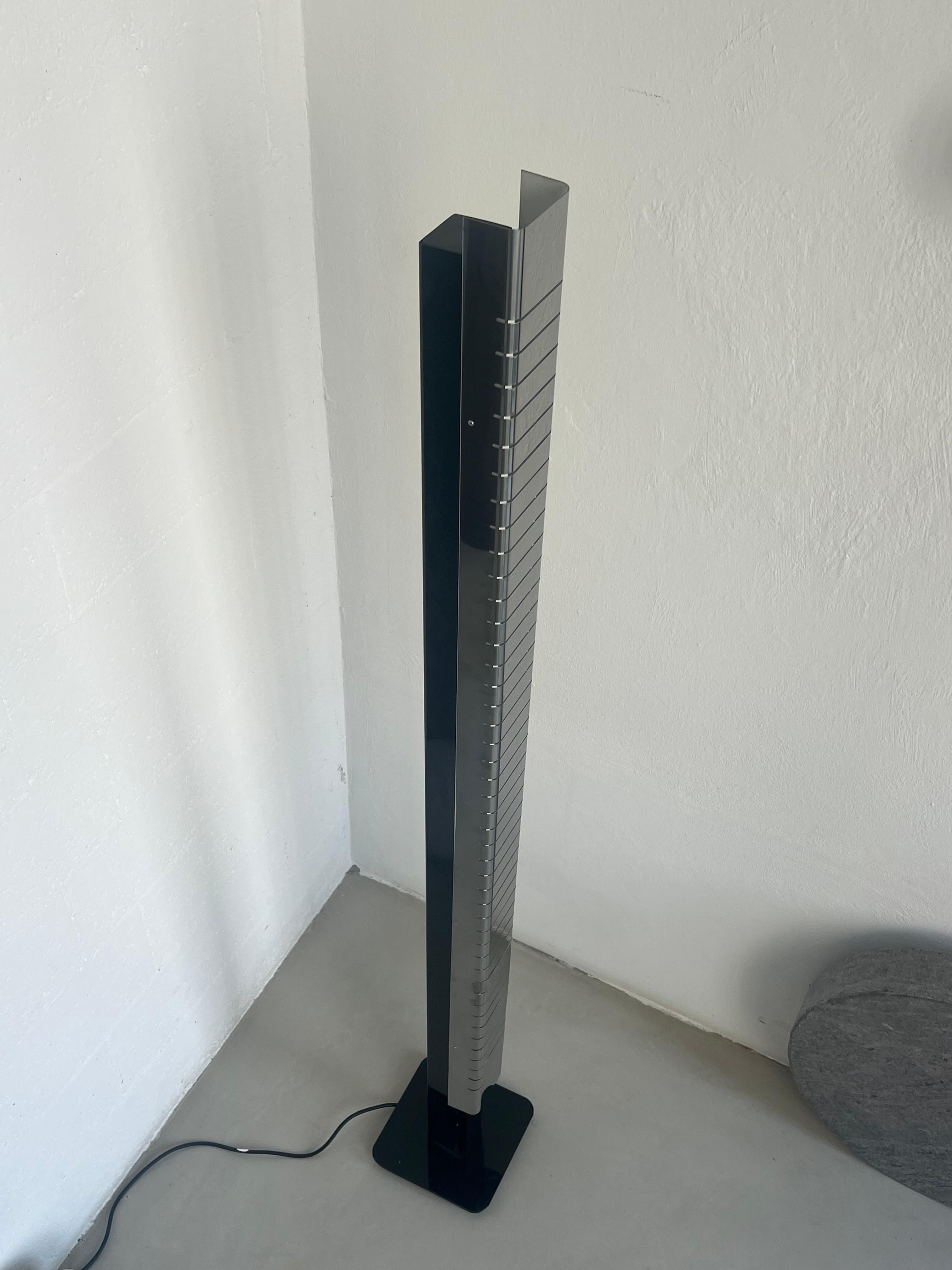 Italian Mid-Century Lamperti Floor Lamp, Sculpted in Chrome, 1960s For Sale 6