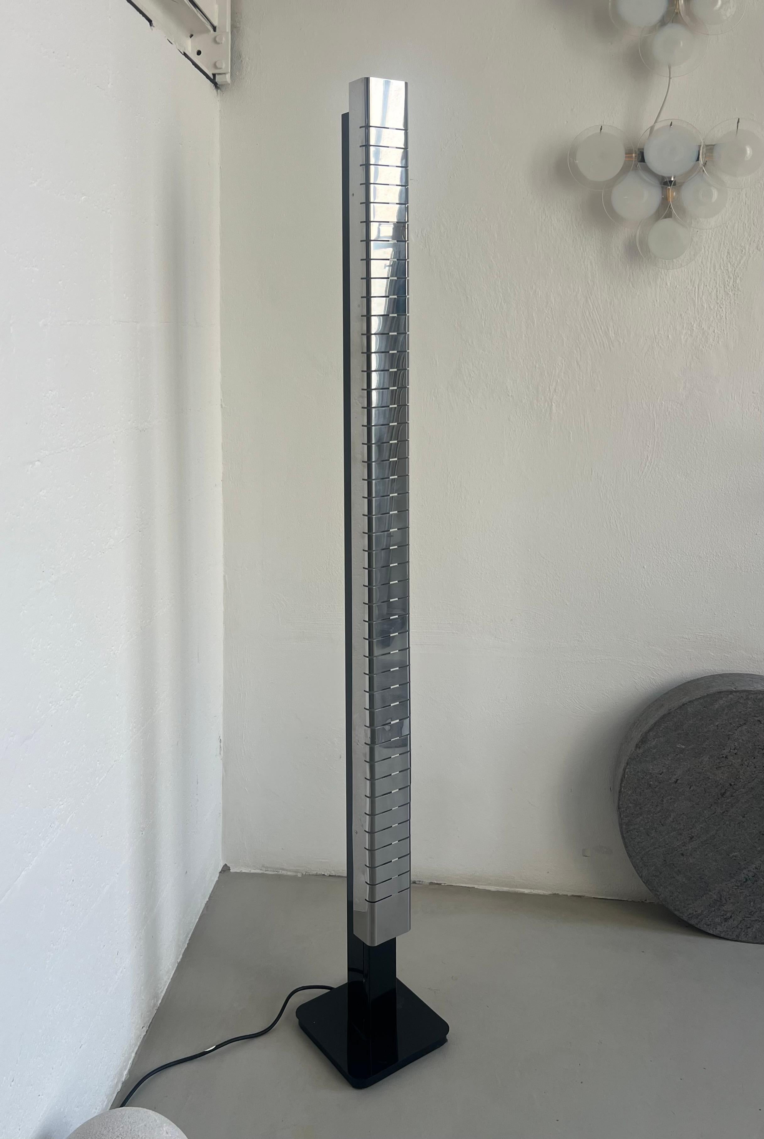 Modern Italian Mid-Century Lamperti Floor Lamp, Sculpted in Chrome, 1960s For Sale