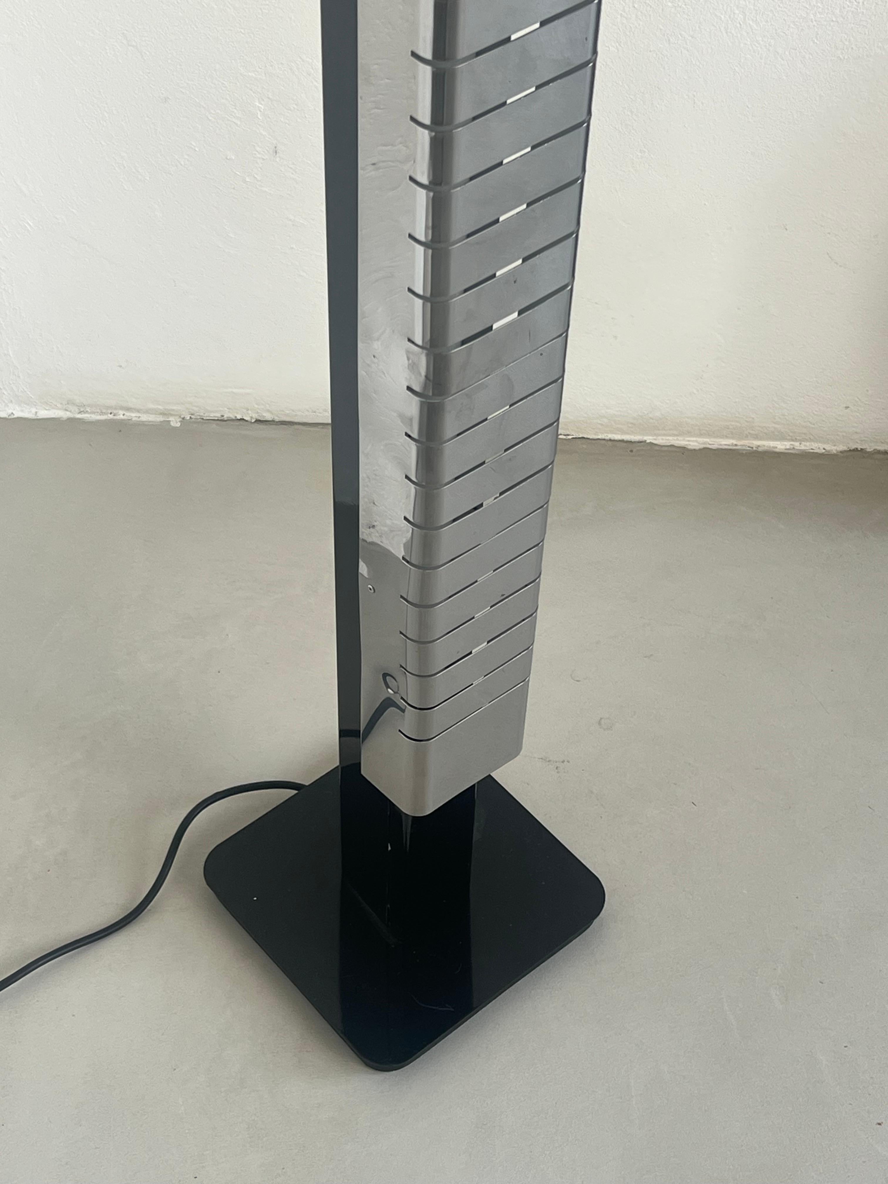 Mid-17th Century Italian Mid-Century Lamperti Floor Lamp, Sculpted in Chrome, 1960s For Sale