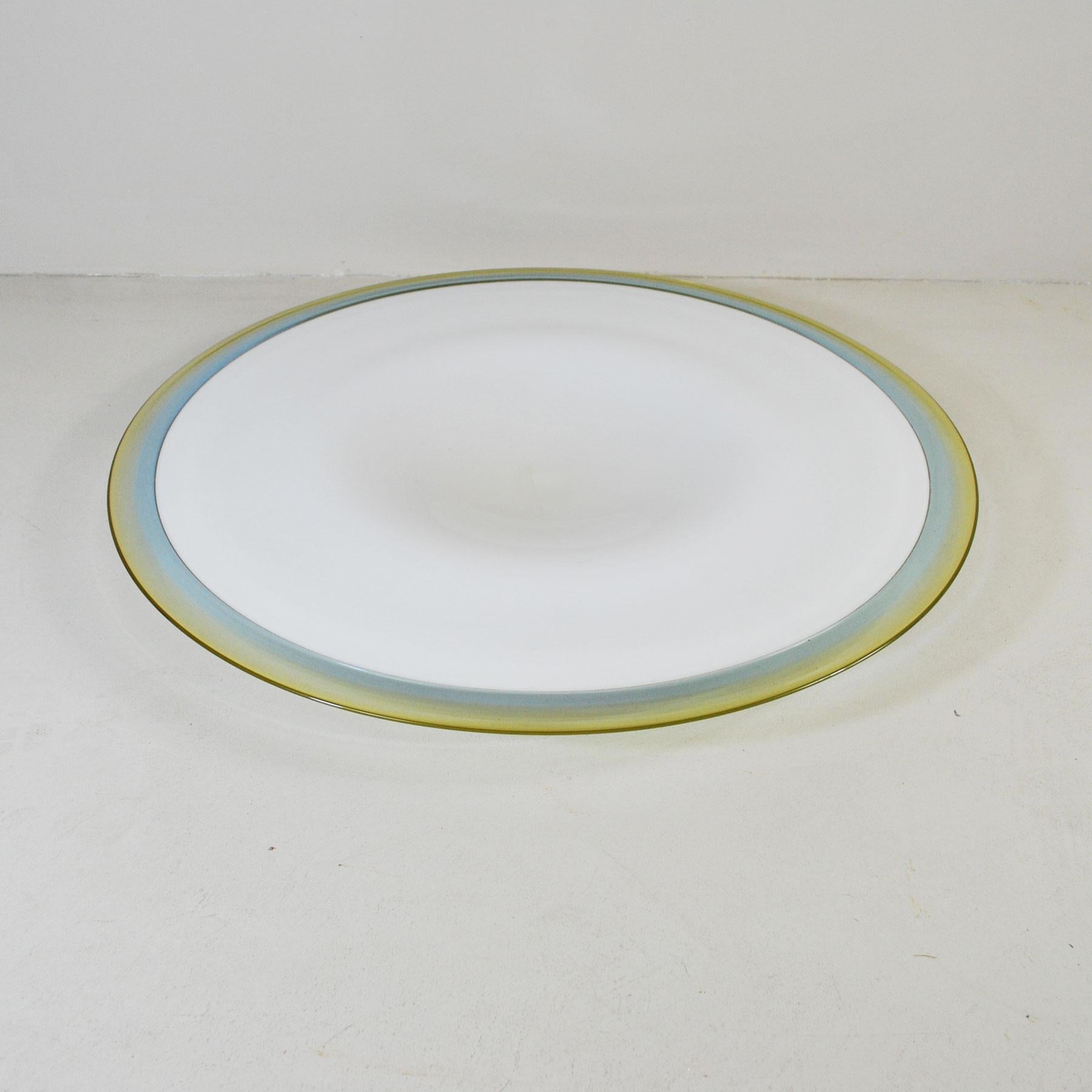 Großer italienischer Glasteller aus der Jahrhundertmitte der 1960er Jahre (Italienisch) im Angebot