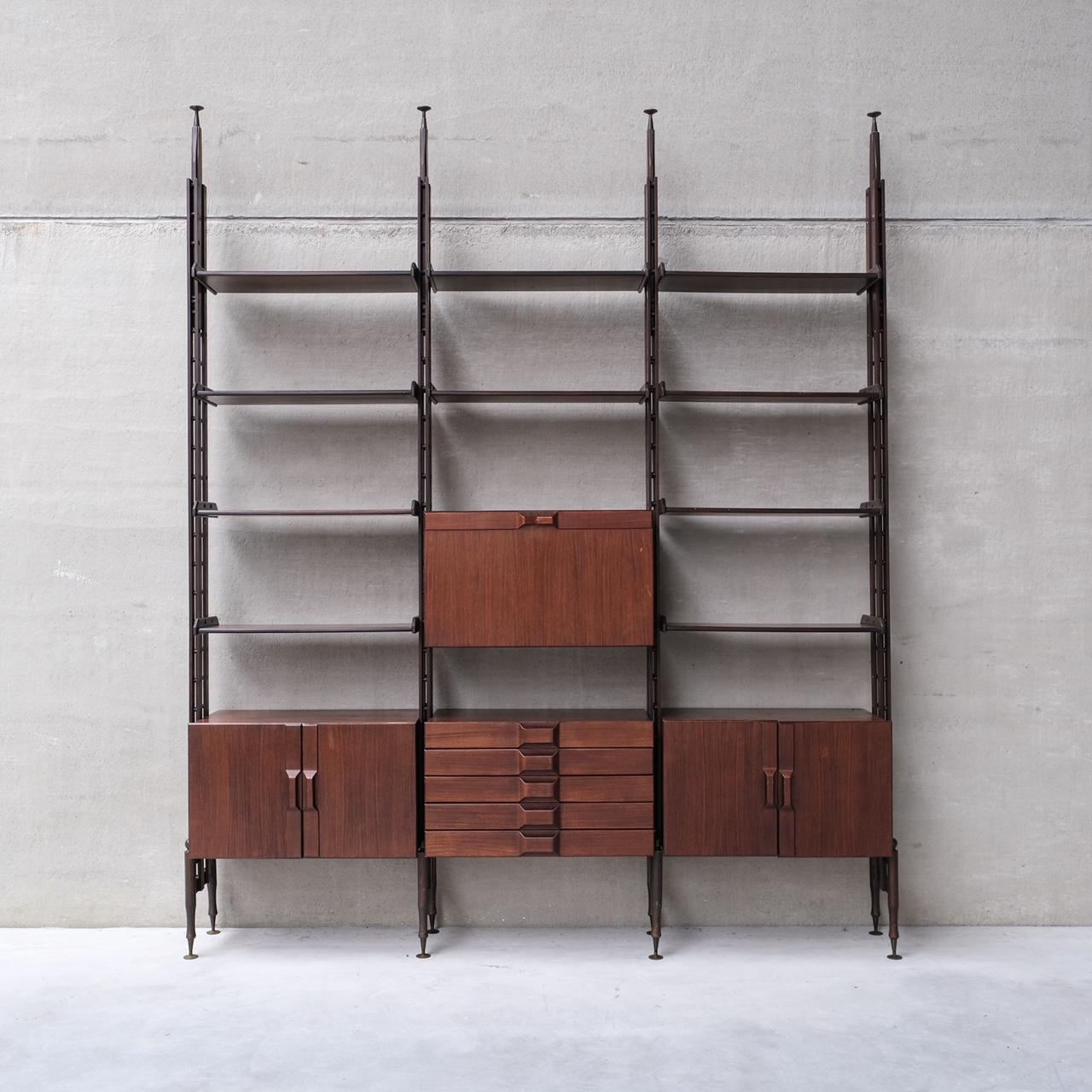 Italian Mid-Century Large Shelving Display In Good Condition For Sale In London, GB