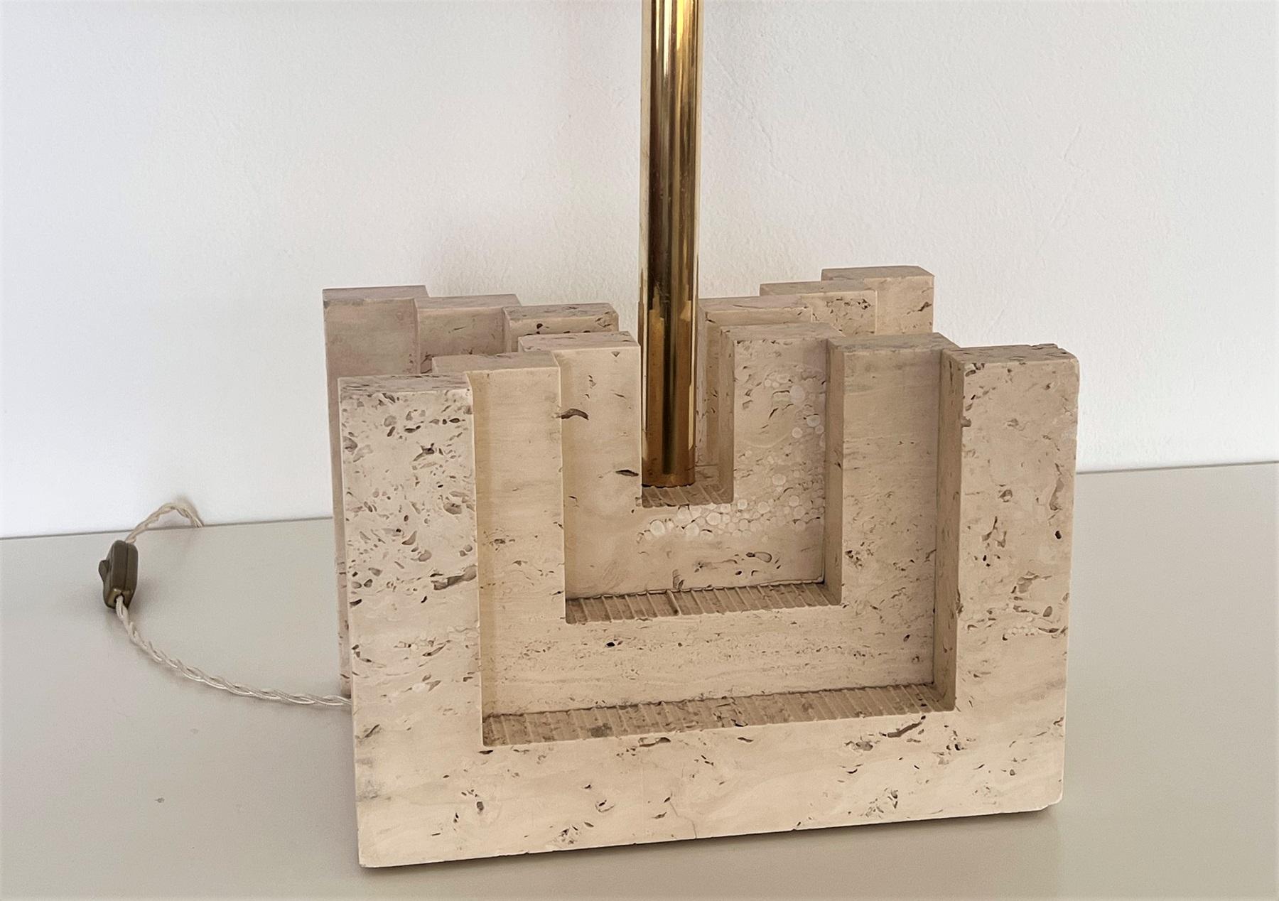 Italian Mid-Century Large Travertine Marble Table Lamp, 1970s For Sale 1