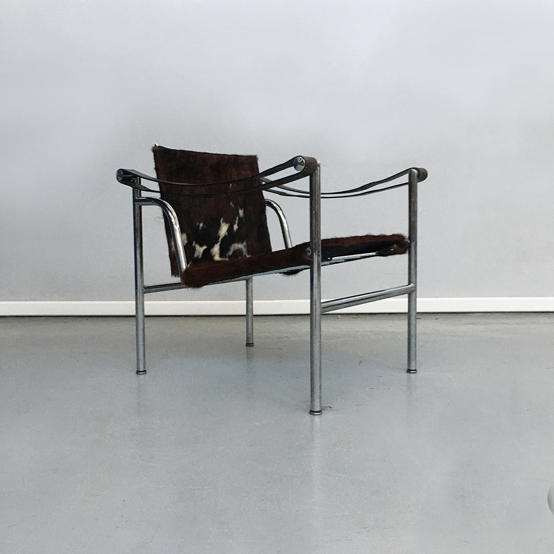Italian midcentury LC1 armchair by Le Corbusier for Cassina, 1929
LC1 armchairs, pair of light and compact seats, with chromed steel structure, leather back and seat and armrests in black leather.
Designed by Le Corbusier, produced by Cassina and