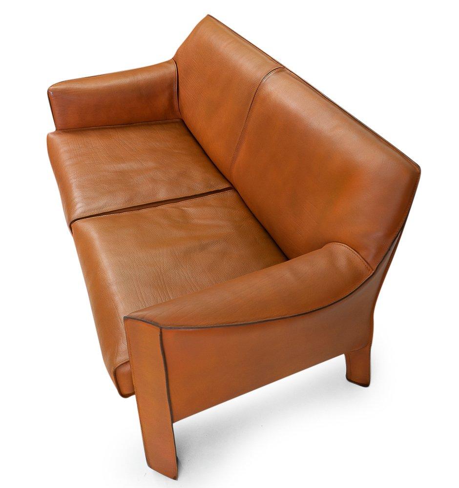 Mid-Century Modern Canapé italien du milieu du siècle en cuir rouge chinois par Mario Bellini pour Cassina 1970 en vente